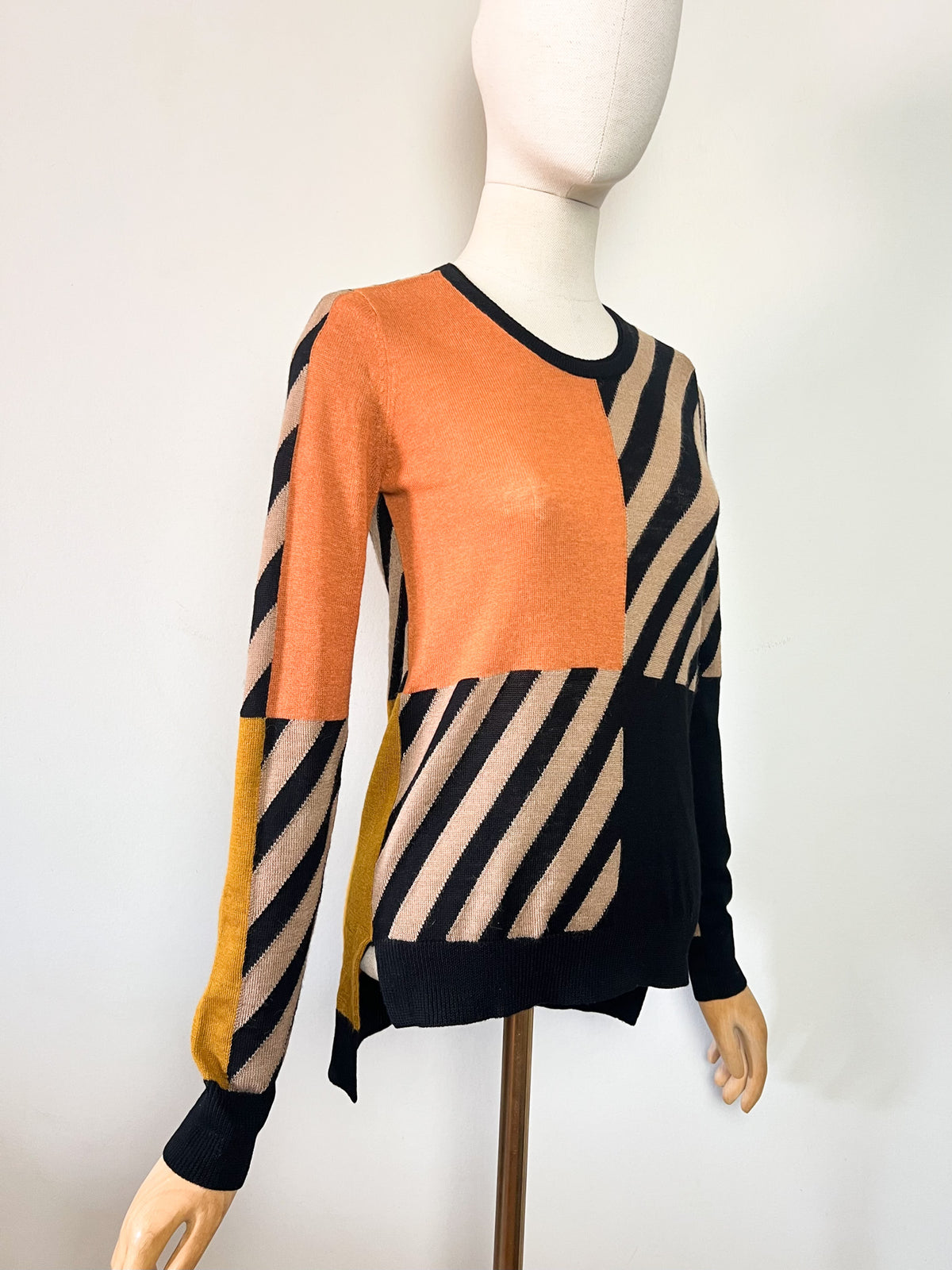 Pull graphique Burberry Brit laine & alpaga — Color-block & rayures — Taille 34