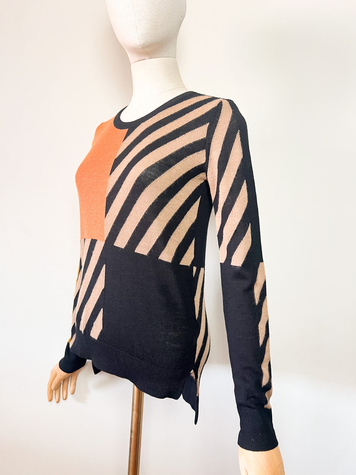 Pull graphique Burberry Brit laine & alpaga — Color-block & rayures — Taille 34