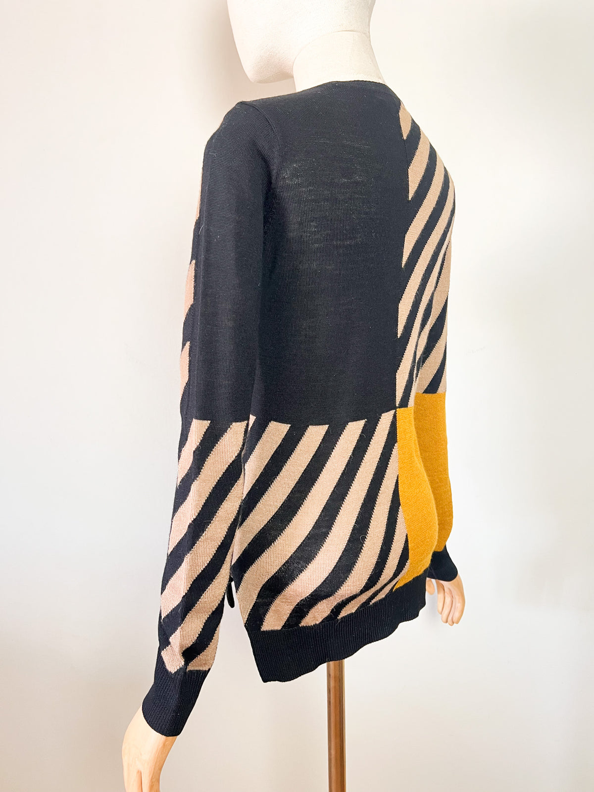 Pull graphique Burberry Brit laine & alpaga — Color-block & rayures — Taille 34