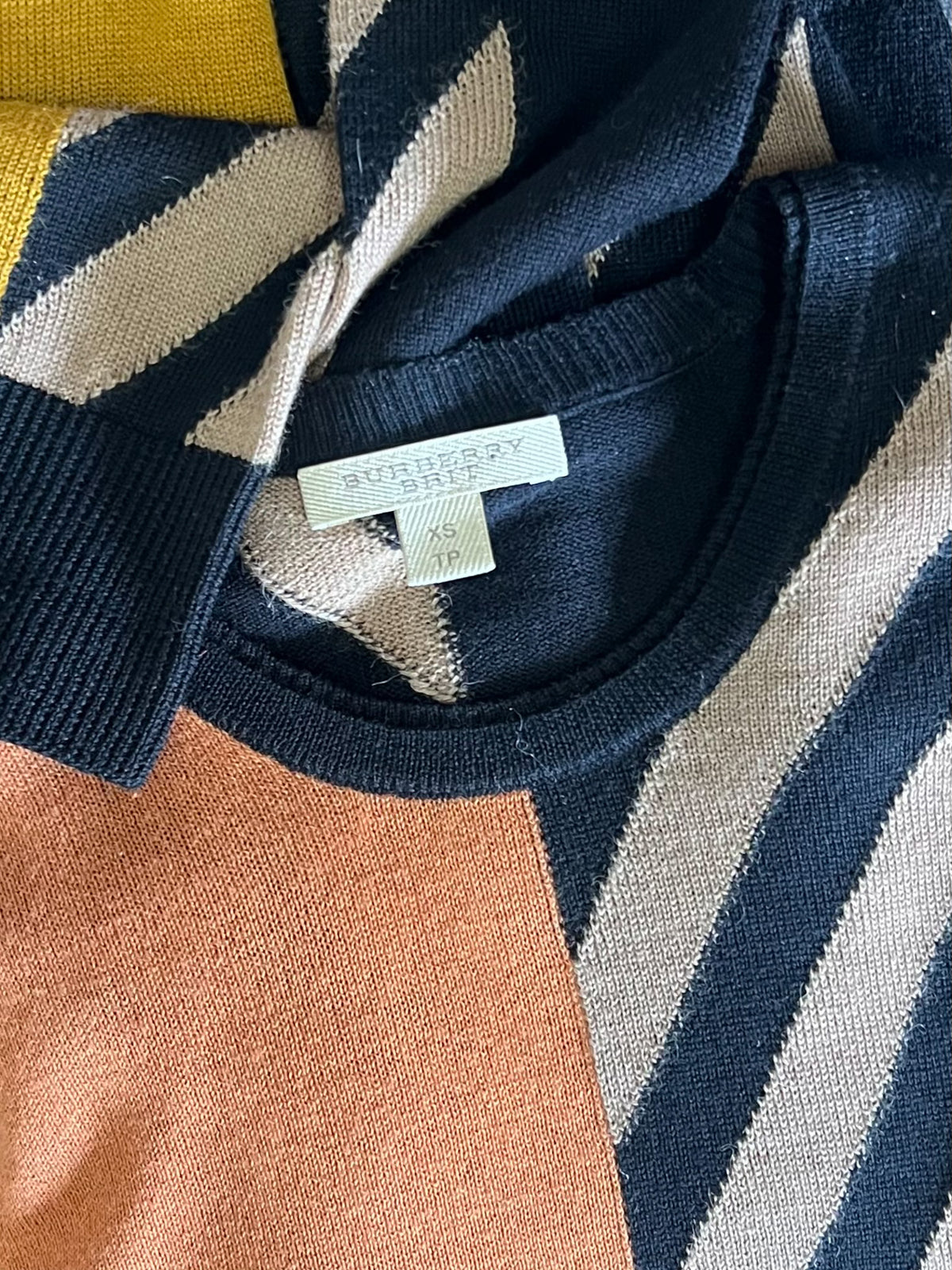 Pull graphique Burberry Brit laine & alpaga — Color-block & rayures — Taille 34