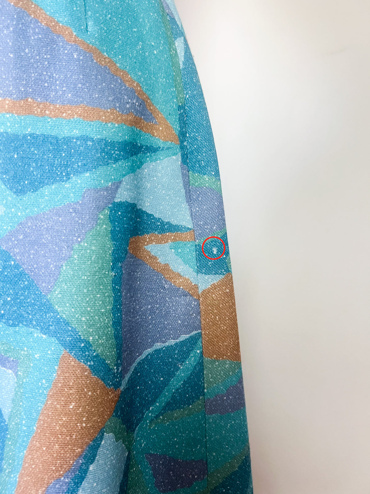 Jupe trapeze vintage 70s à motif géométrique — Vert d'eau, bleu & ocre (Taille 36/38