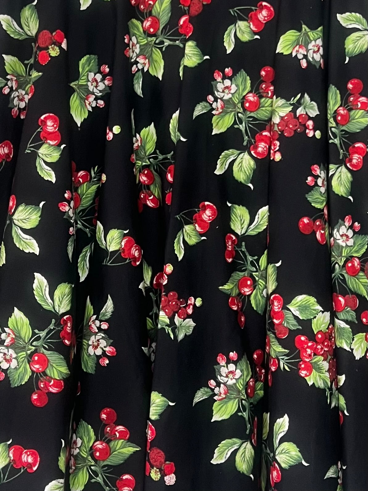 Jupe patineuse rétro esprit rockabilly Hell Bunny noire motif cerises poches Taille M