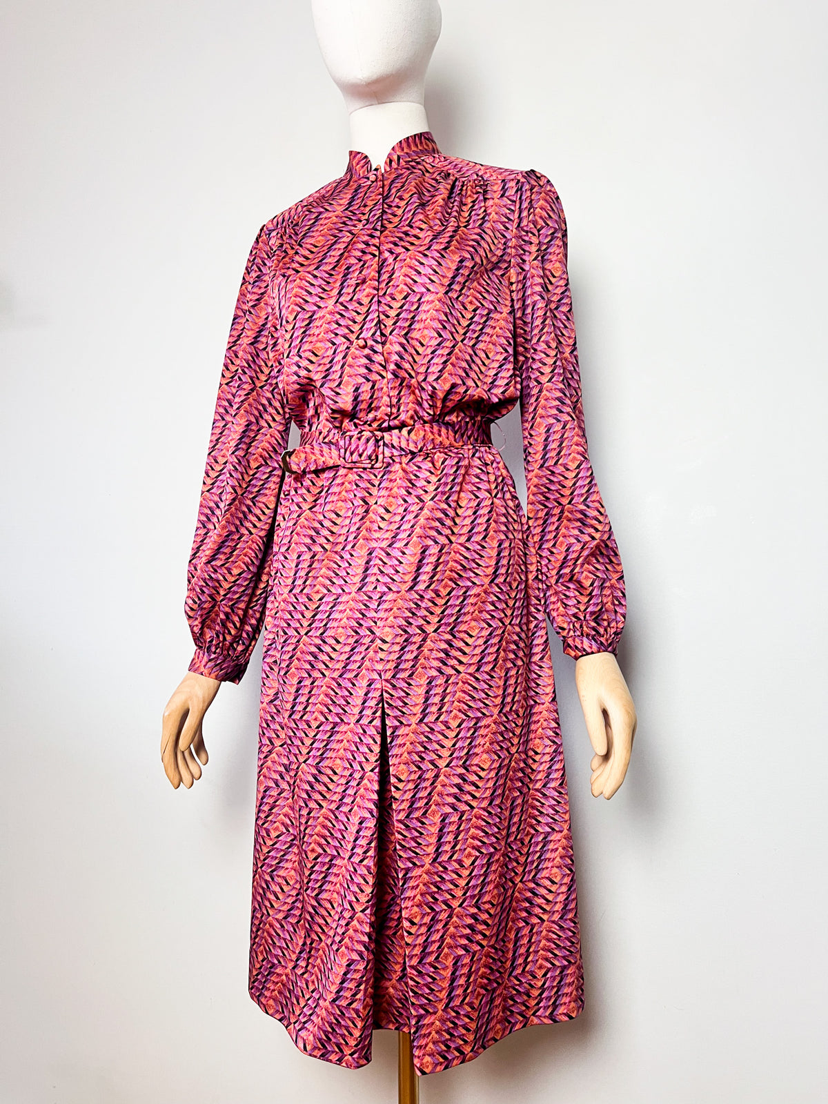 Robe midi vintage 70s imprimé graphique noir, mauve & ocre T40