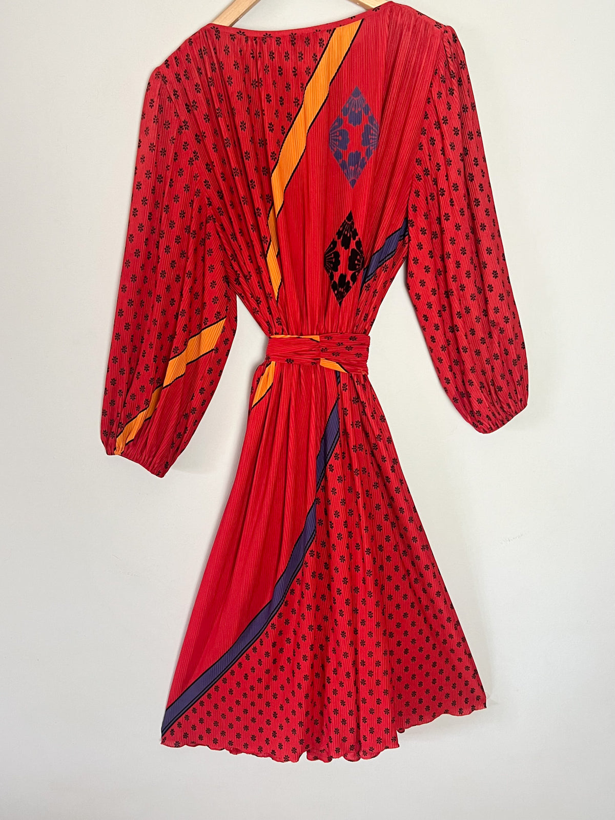Robe mi-longue plissée vintage 70s Imprimé rétro & ceinture Virginie Paris (T36 au 40)
