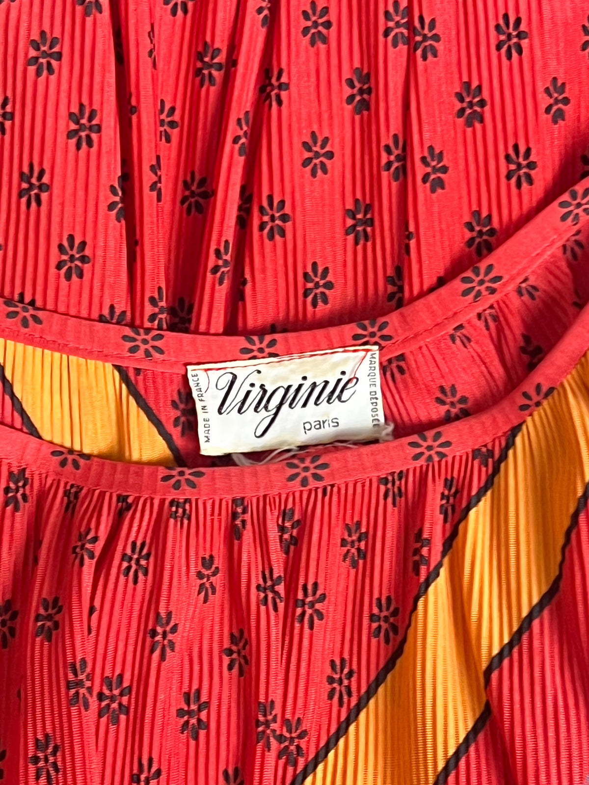 Robe mi-longue plissée vintage 70s Imprimé rétro & ceinture Virginie Paris (T36 au 40)
