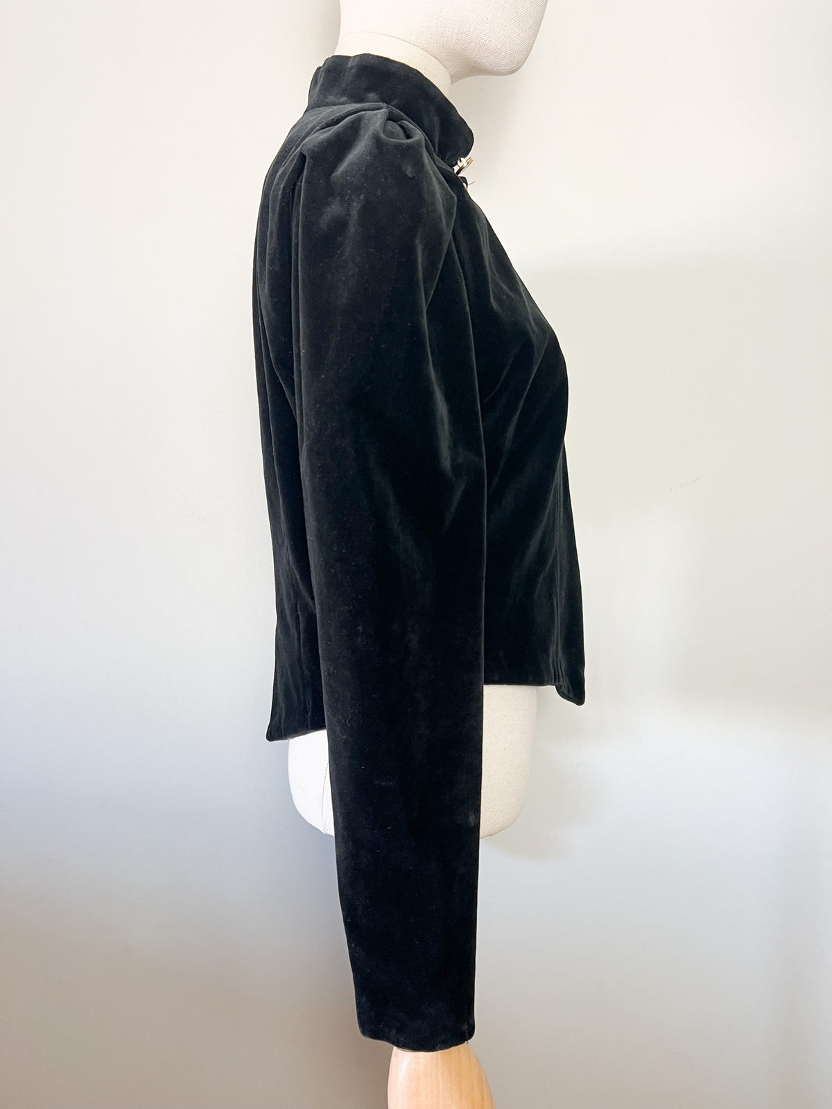Veste courte officier vintage 80s en velours noir Made in France (T38)