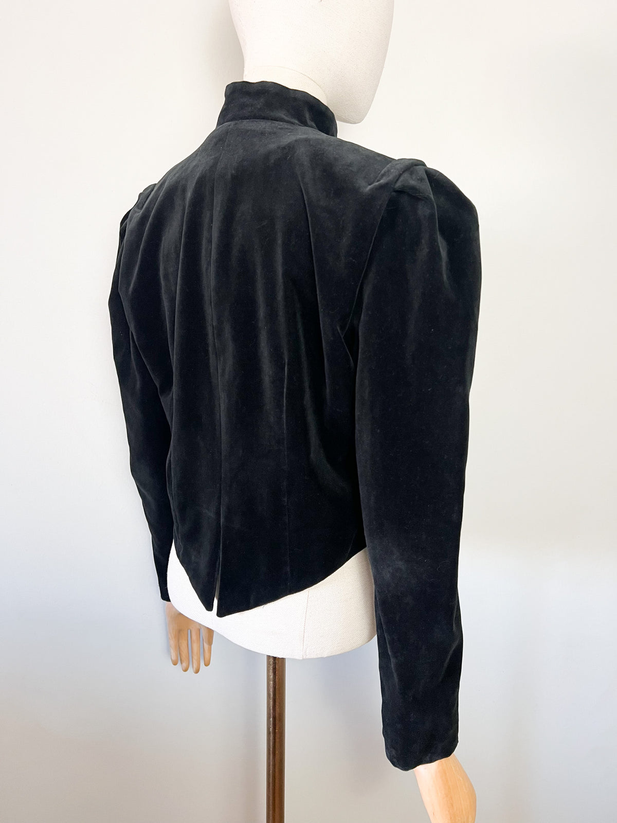 Veste courte officier vintage 80s en velours noir Made in France (T38)