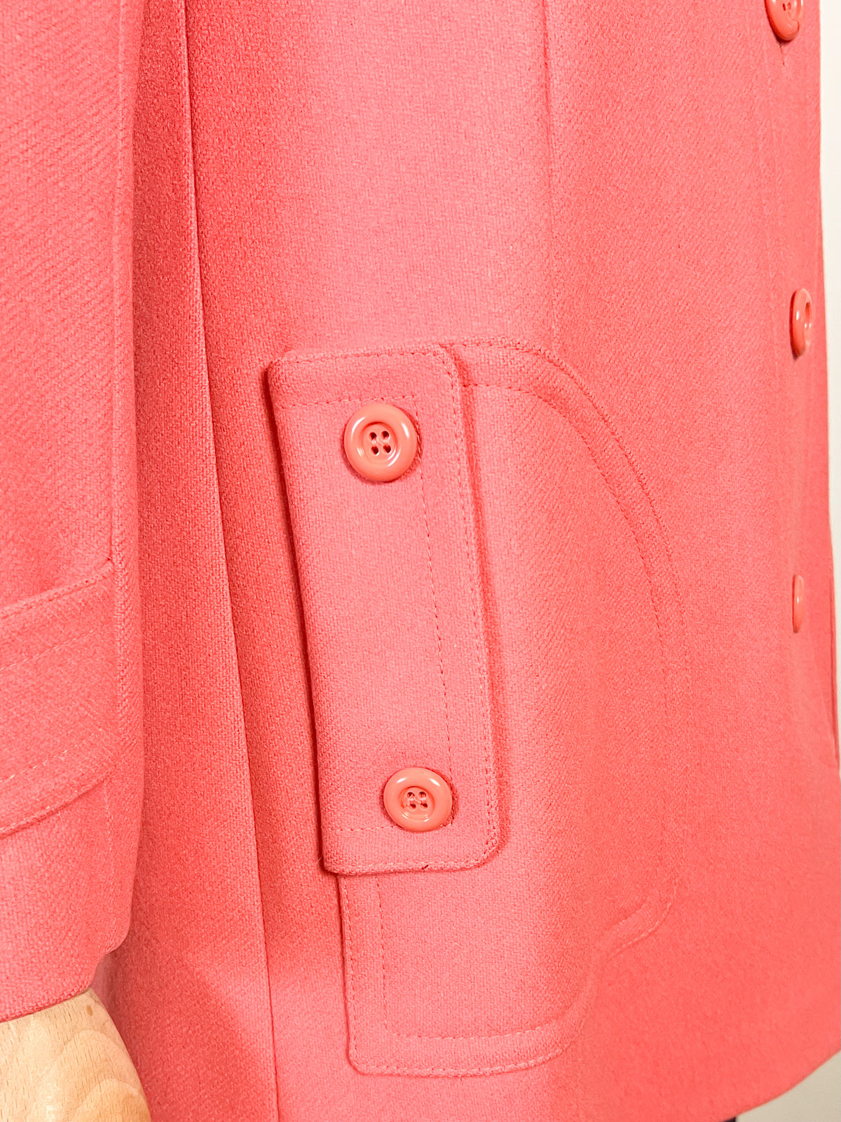 Manteau 3/4 en pure laine saumon A.P.C. — Inspiration vintage Sixties (T. S)