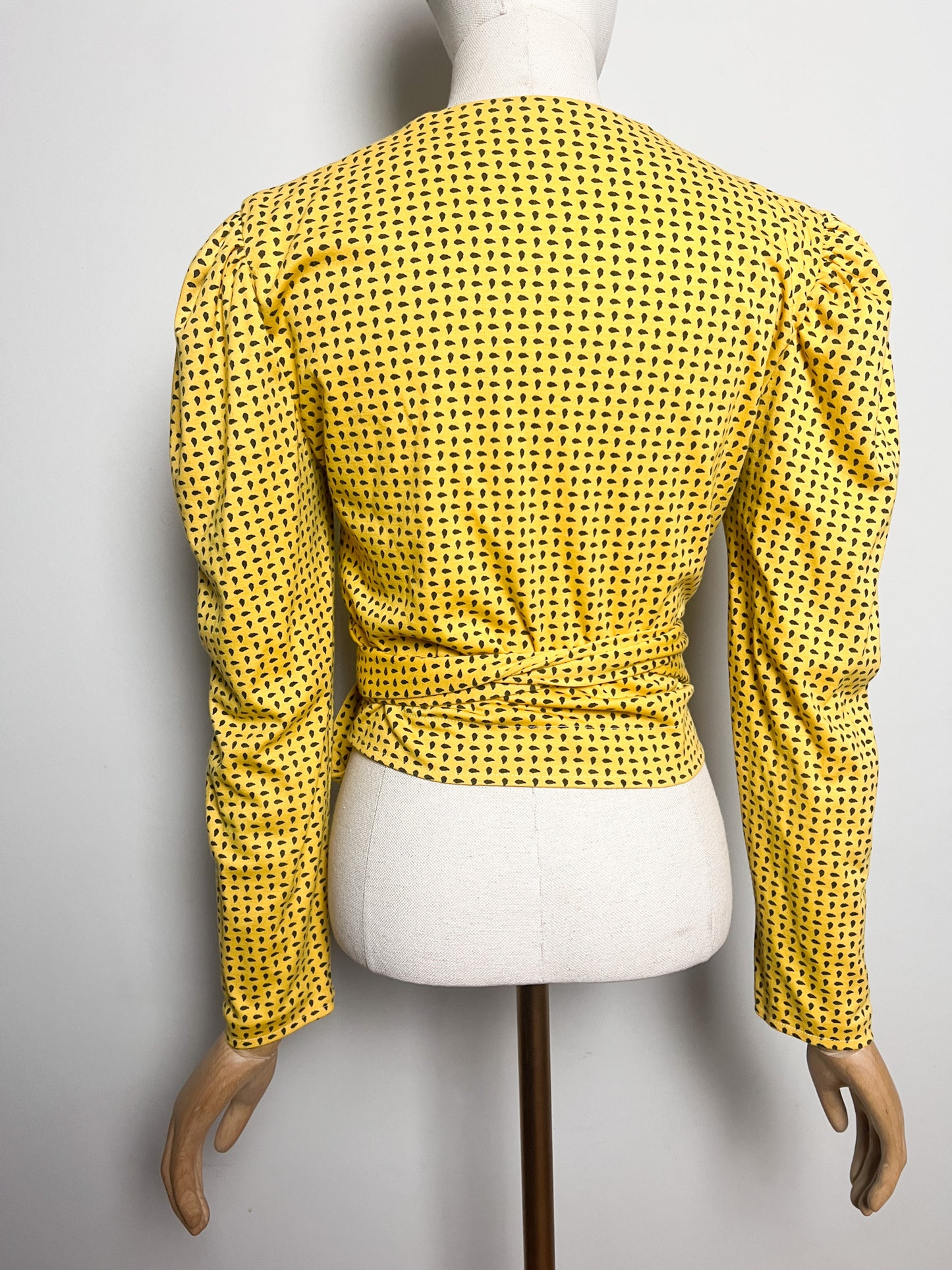 Top Cache-Cœur Vintage Années 80 – Jaune imprimés noir Manches Gigot - Laine - Charles Bouzon T. 36/38