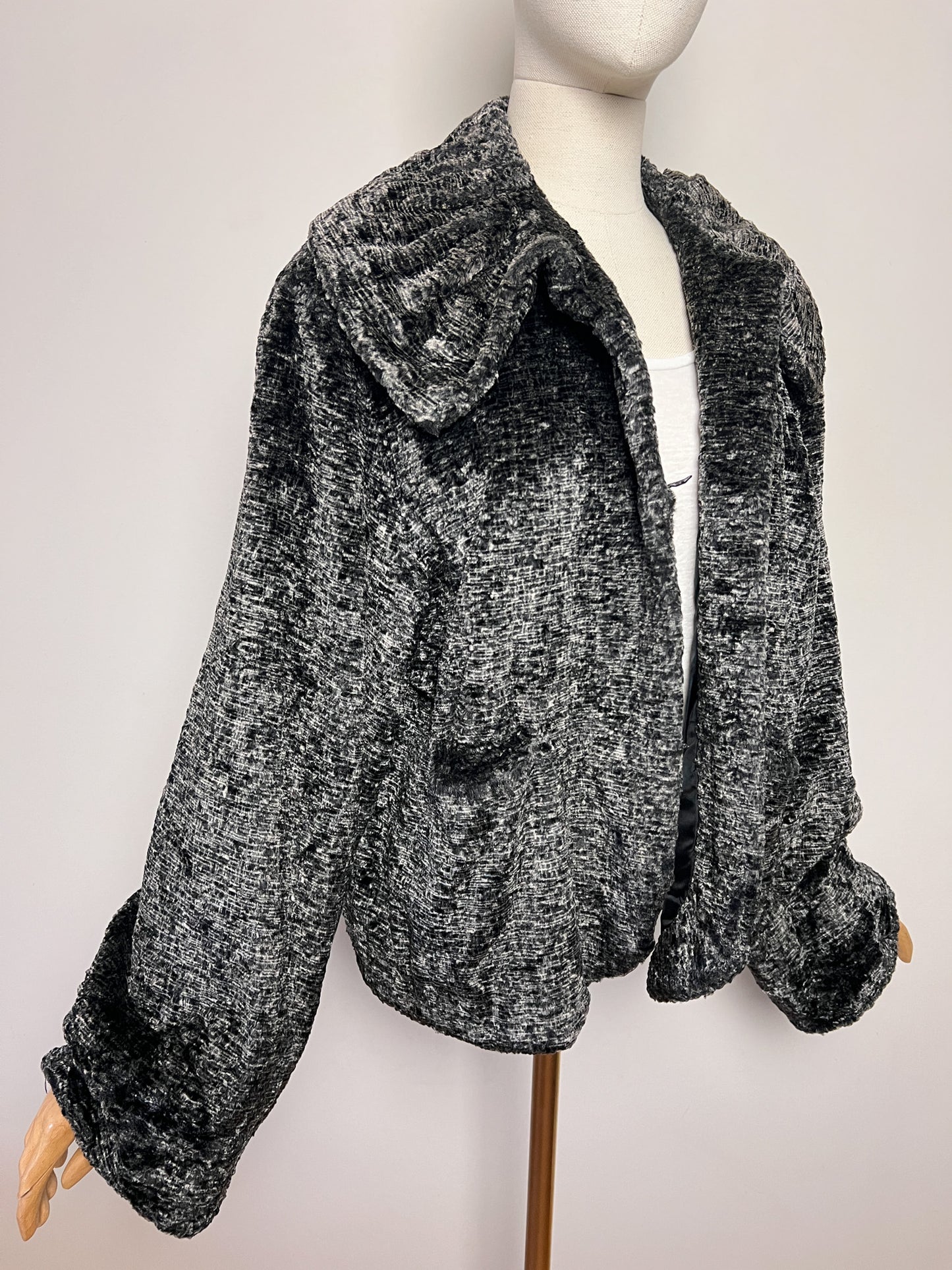 Manteau Court Fausse Fourrure Noir Gris Vintage Années 80 - Paris Mode - Made in France - T. 40/42