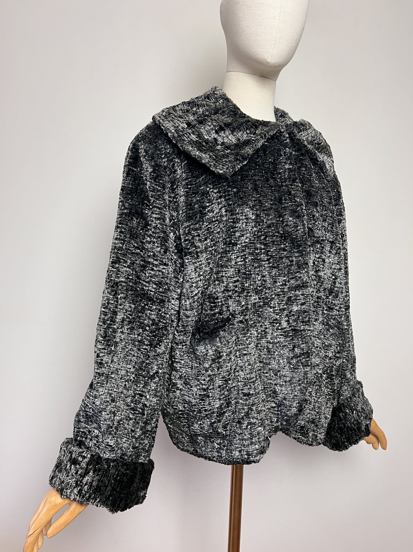Manteau Court Fausse Fourrure Noir Gris Vintage Années 80 - Paris Mode - Made in France - T. 40/42