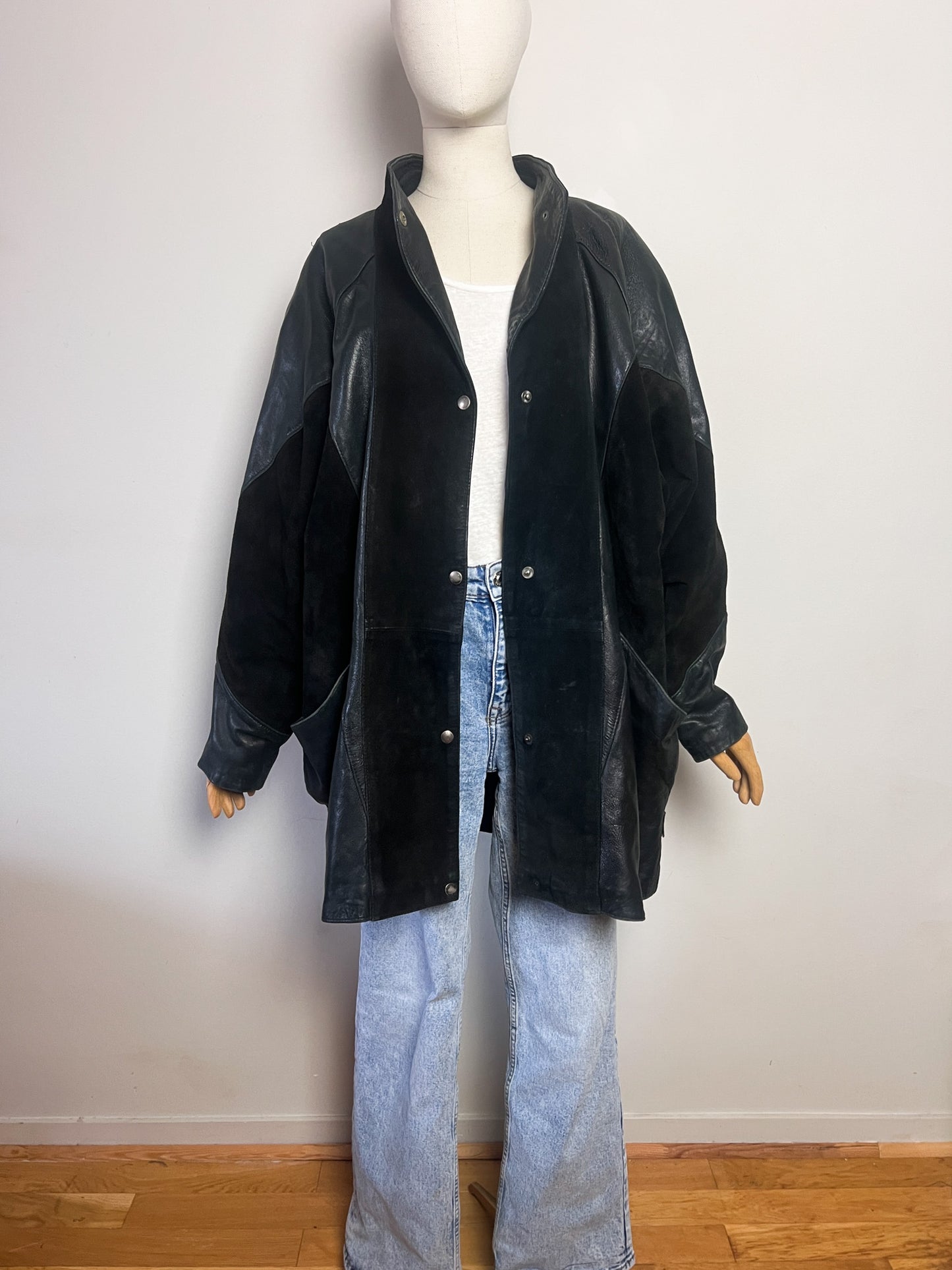 Manteau Cuir Vintage Années 80/90 -Noir- Oversize & Chauve-Souris - Roman Quovadis - T. L/XL