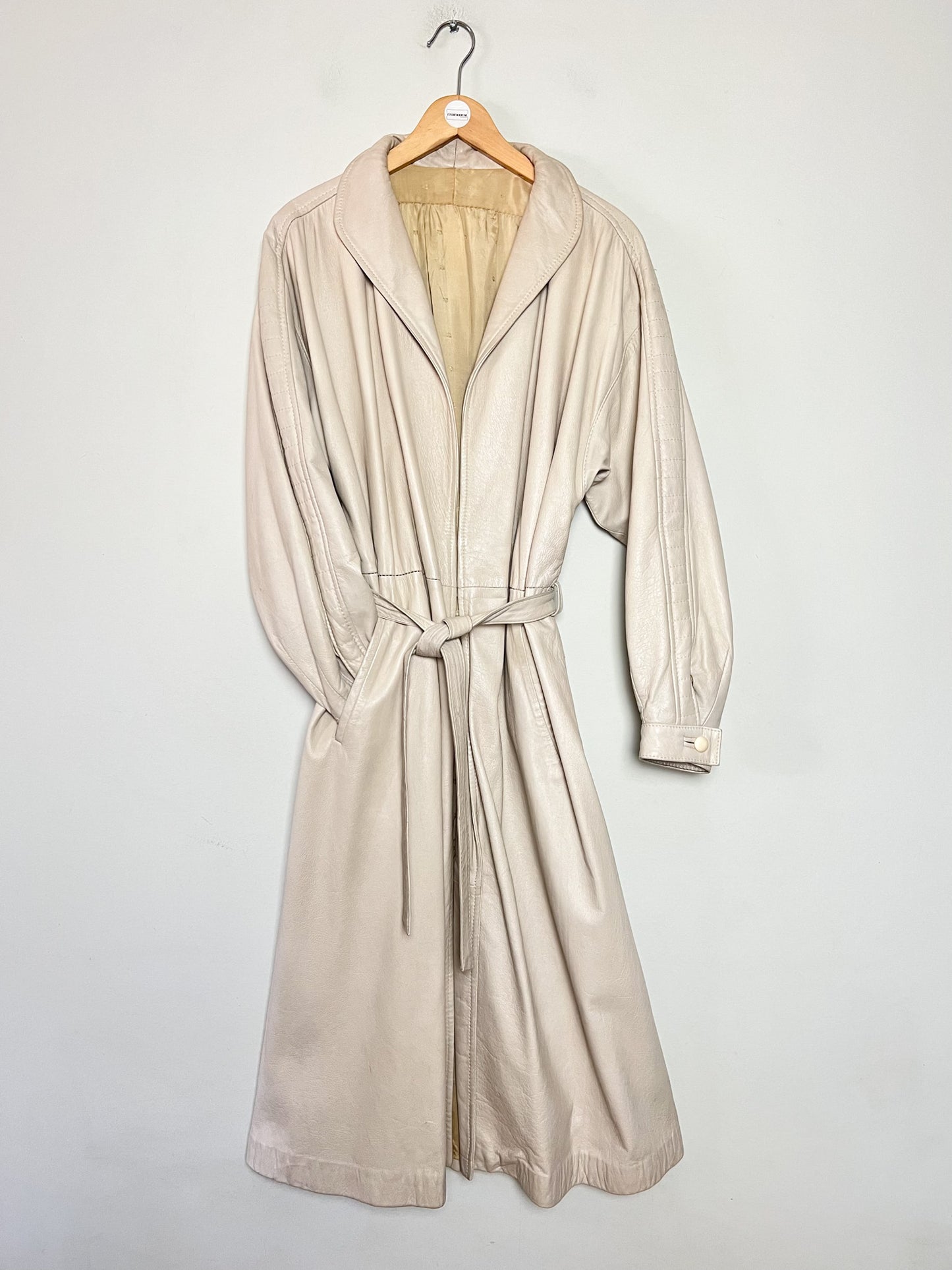 Manteau Long Vintage années 70/80 en Cuir Crème - La Peausserie Paris - Made in France - T. 36
