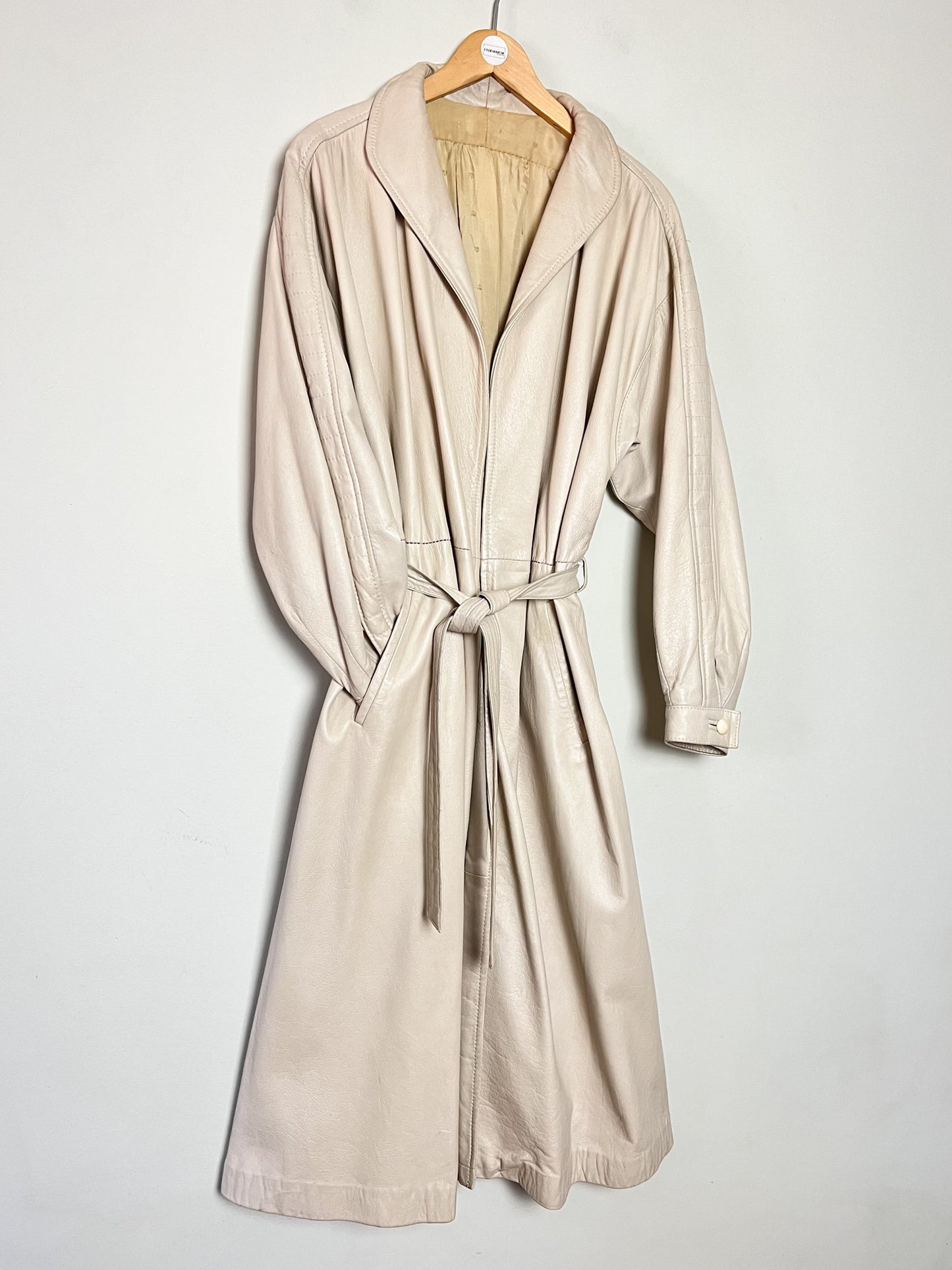 Manteau Long Vintage années 70/80 en Cuir Crème - La Peausserie Paris - Made in France - T. 36