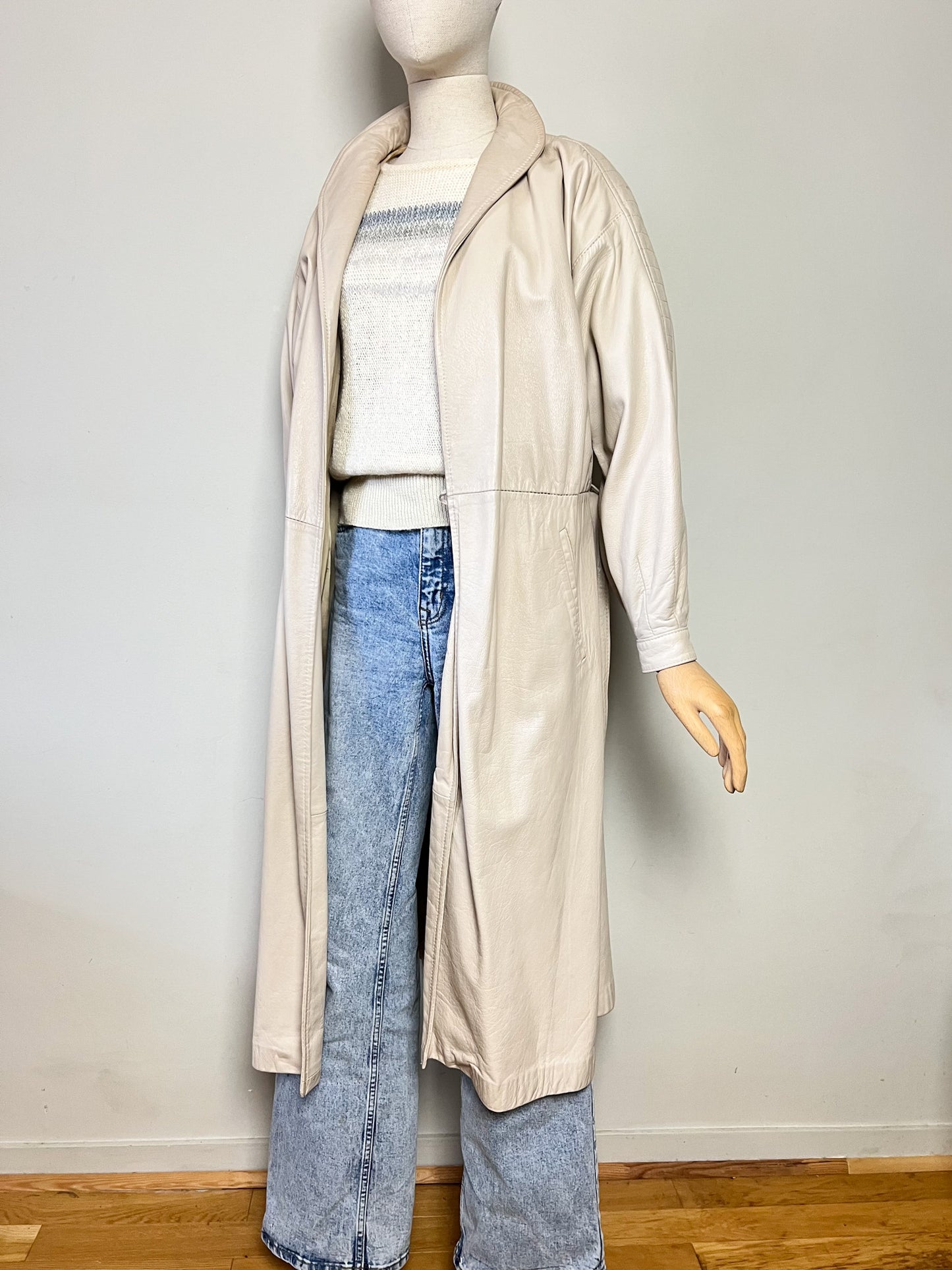 Manteau Long Vintage années 70/80 en Cuir Crème - La Peausserie Paris - Made in France - T. 36