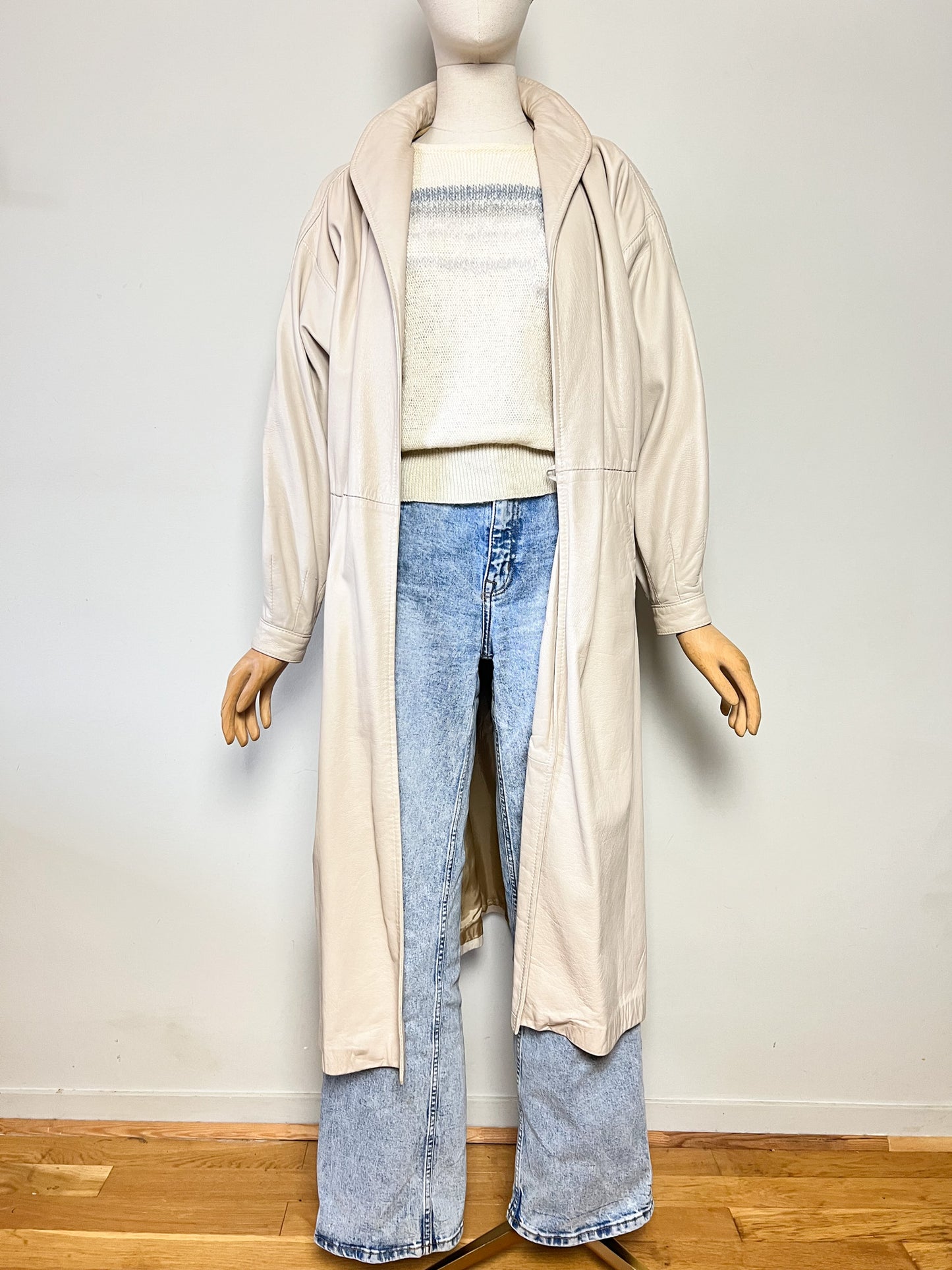 Manteau Long Vintage années 70/80 en Cuir Crème - La Peausserie Paris - Made in France - T. 36