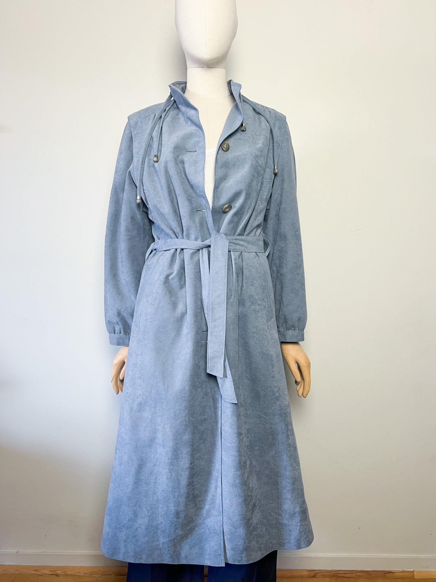 Manteau Long Vintage GOTZ MODELL - Suédine Bleu Ciel Années 80 - T. 38/40