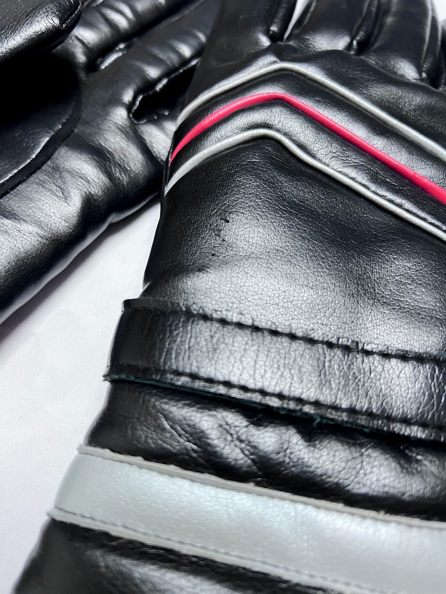 Gants Vintage Années 80 90 Sport Chic - Noir, Gris & Rouge - Doublés & Chauds - TS/M