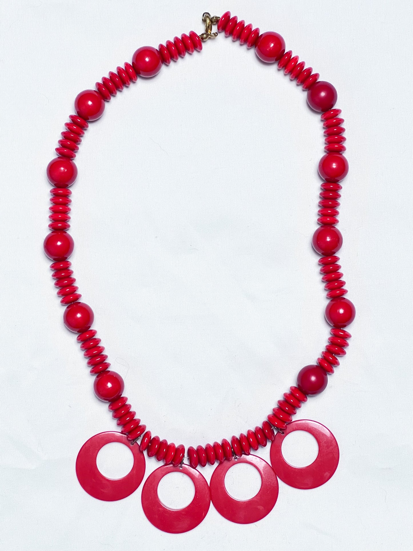 Collier Plastron Vintage Années 80 Rouge - Perles & Pendants Graphiques