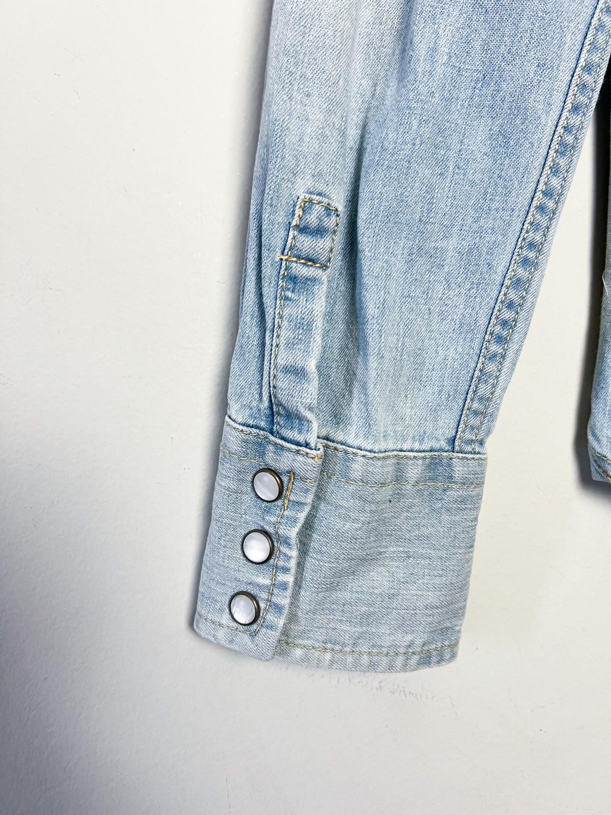 Chemise / Surchemise en jean Levi’s – Bleu clair Boutons nacrés Western – Taille S