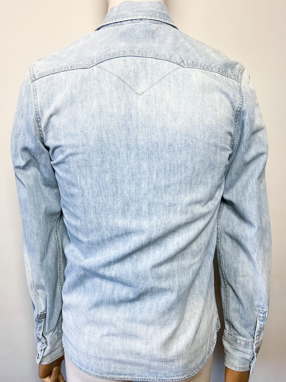 Chemise / Surchemise en jean Levi’s – Bleu clair Boutons nacrés Western – Taille S
