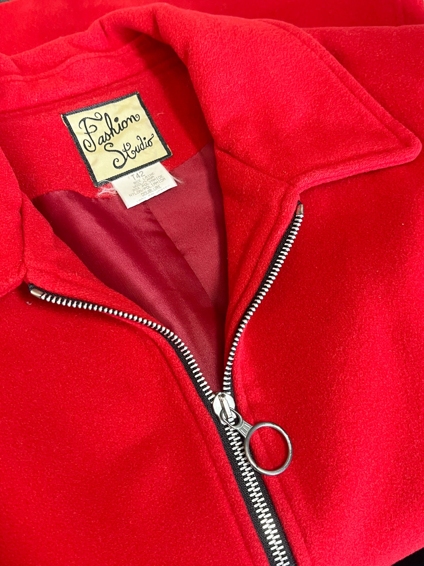 Veste Courte Laine Rouge Vintage Années 90 - Coupe Cintrée- Fashion Studio - T40/42