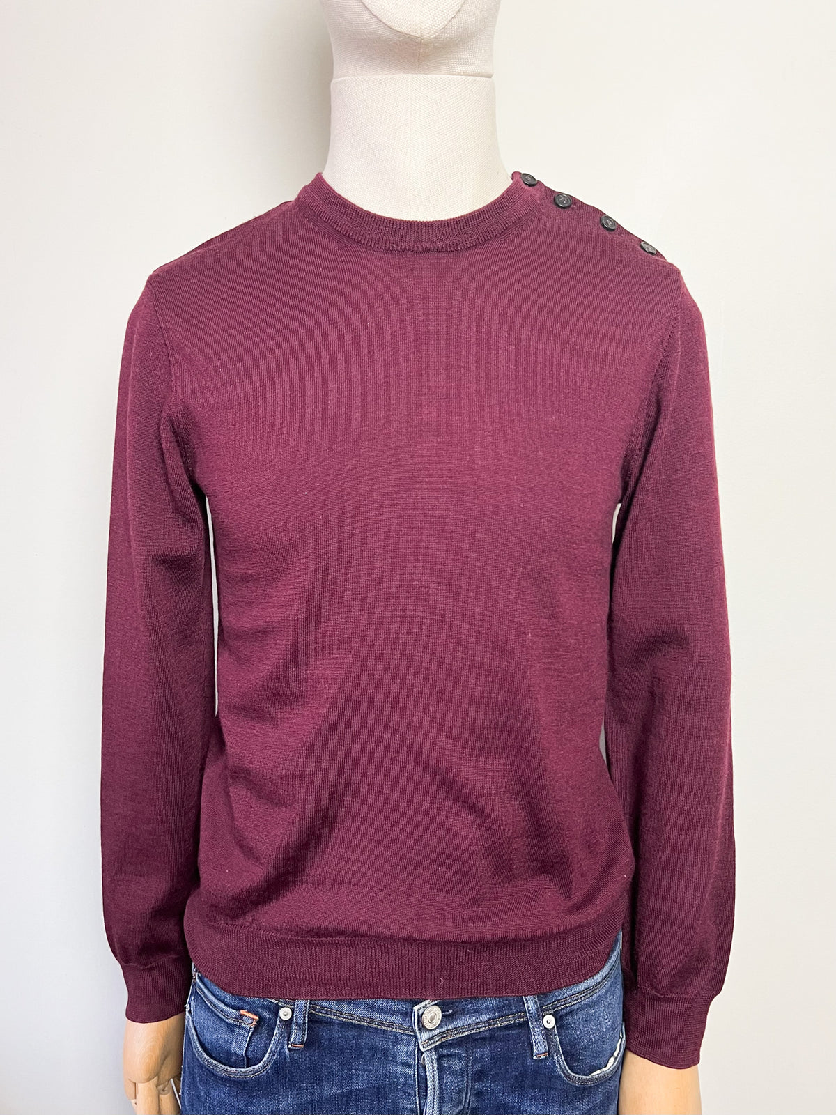 Pull marin Balibaris 100% laine mérinos bordeaux lie de vin — Détail boutons épaule TS / M ajusté