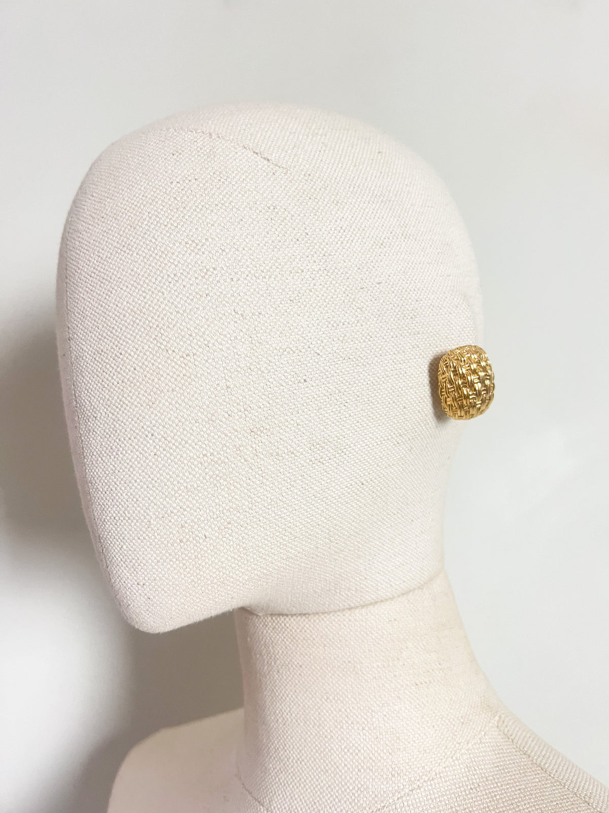 Boucles d'oreilles clips vintage Christian Dior Germany — Métal doré tressé — 80s/90s
