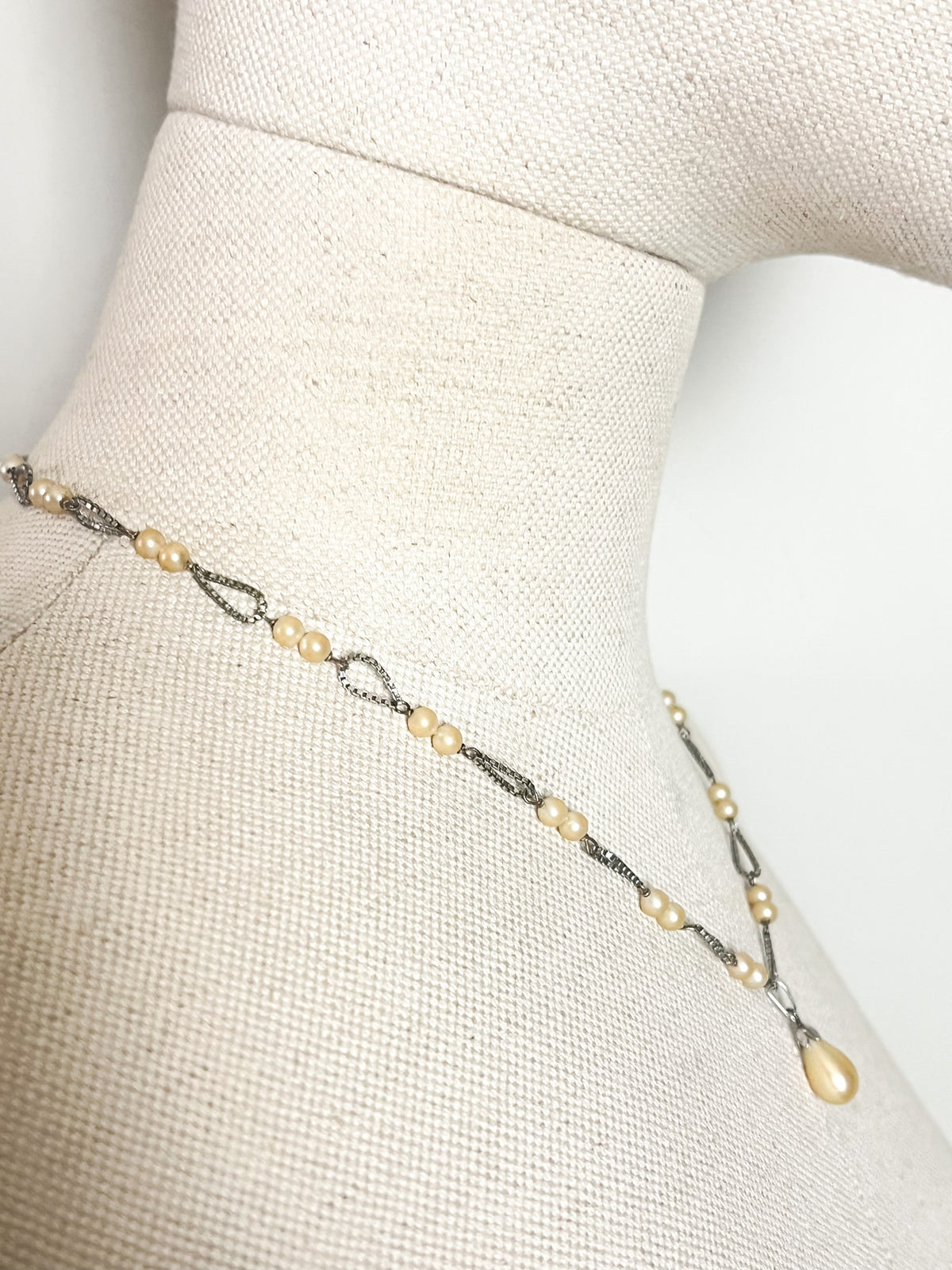 Collier vintage Art Déco en Argent 925 & perles – Pendentif goutte