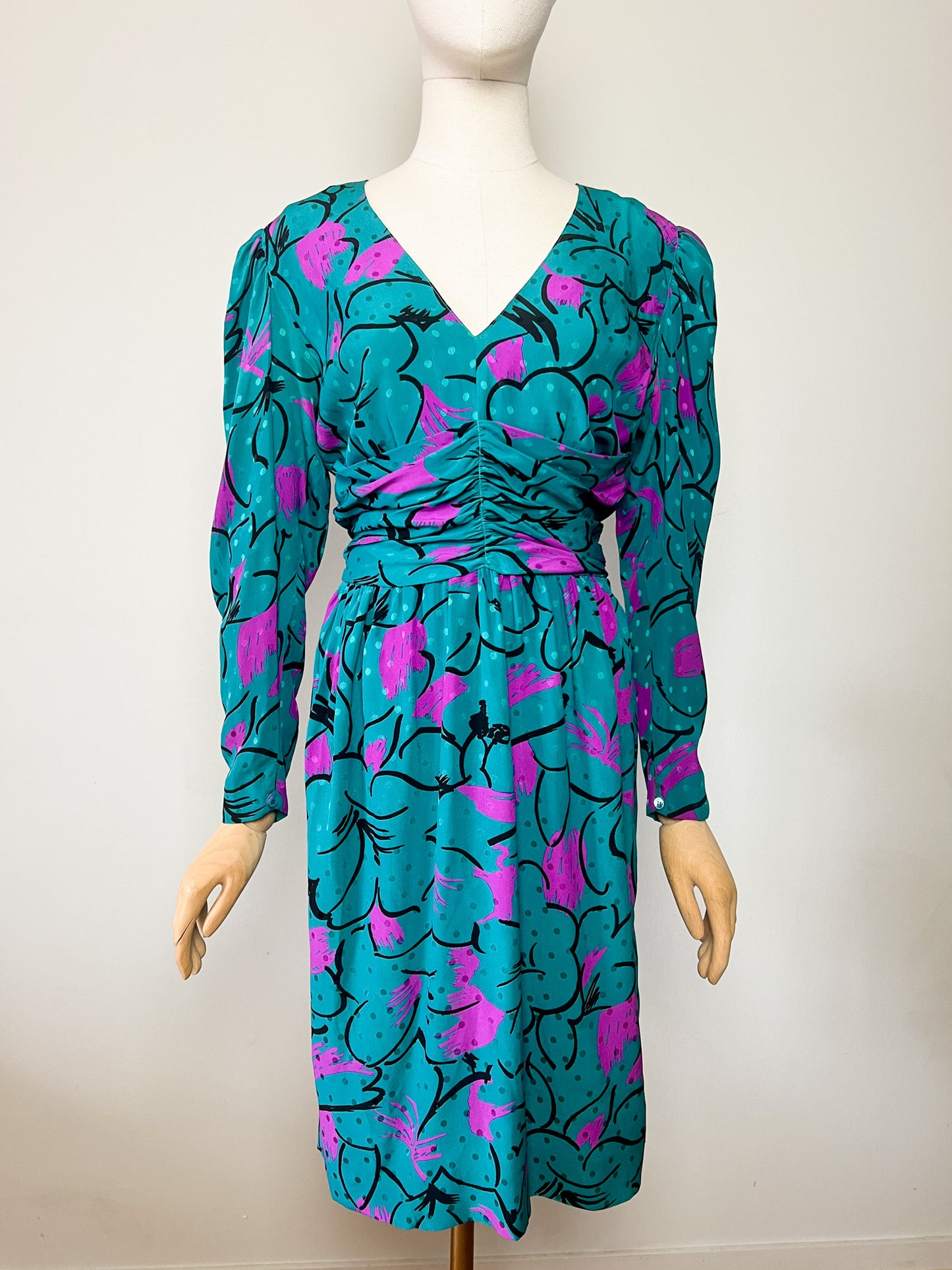 Robe GUY LAROCHE Vintage Luxe 100% Soie - Imprimé Abstrait Vif - Années 80 - Vert Émeraude, Fuchsia, Noir - Taille 38