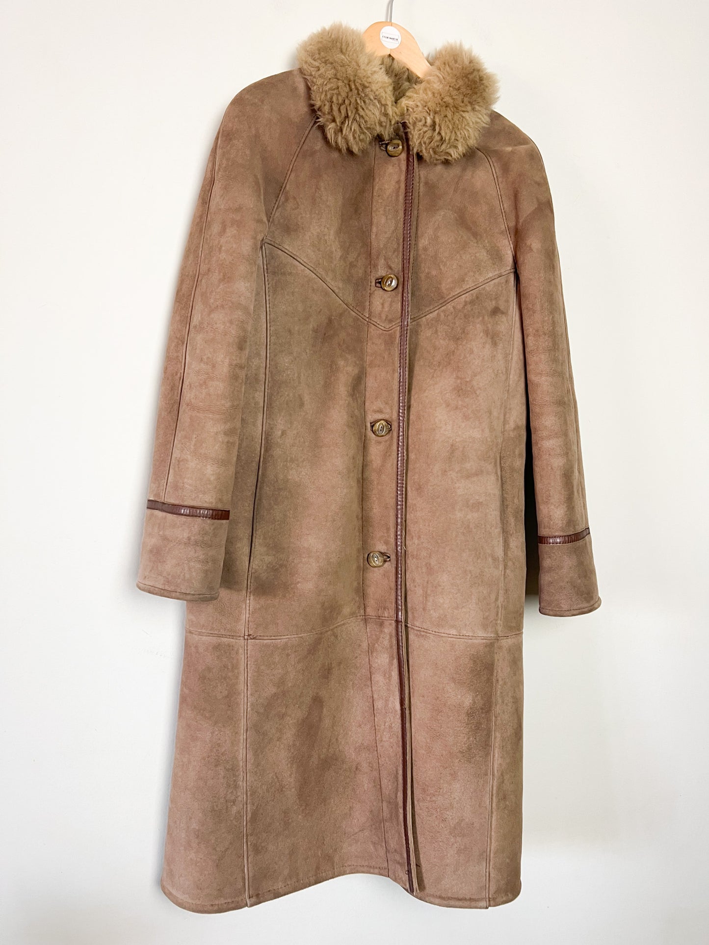 Manteau Long en Peau Lainée Véritable Vintage Années 70- Made in France– T 36