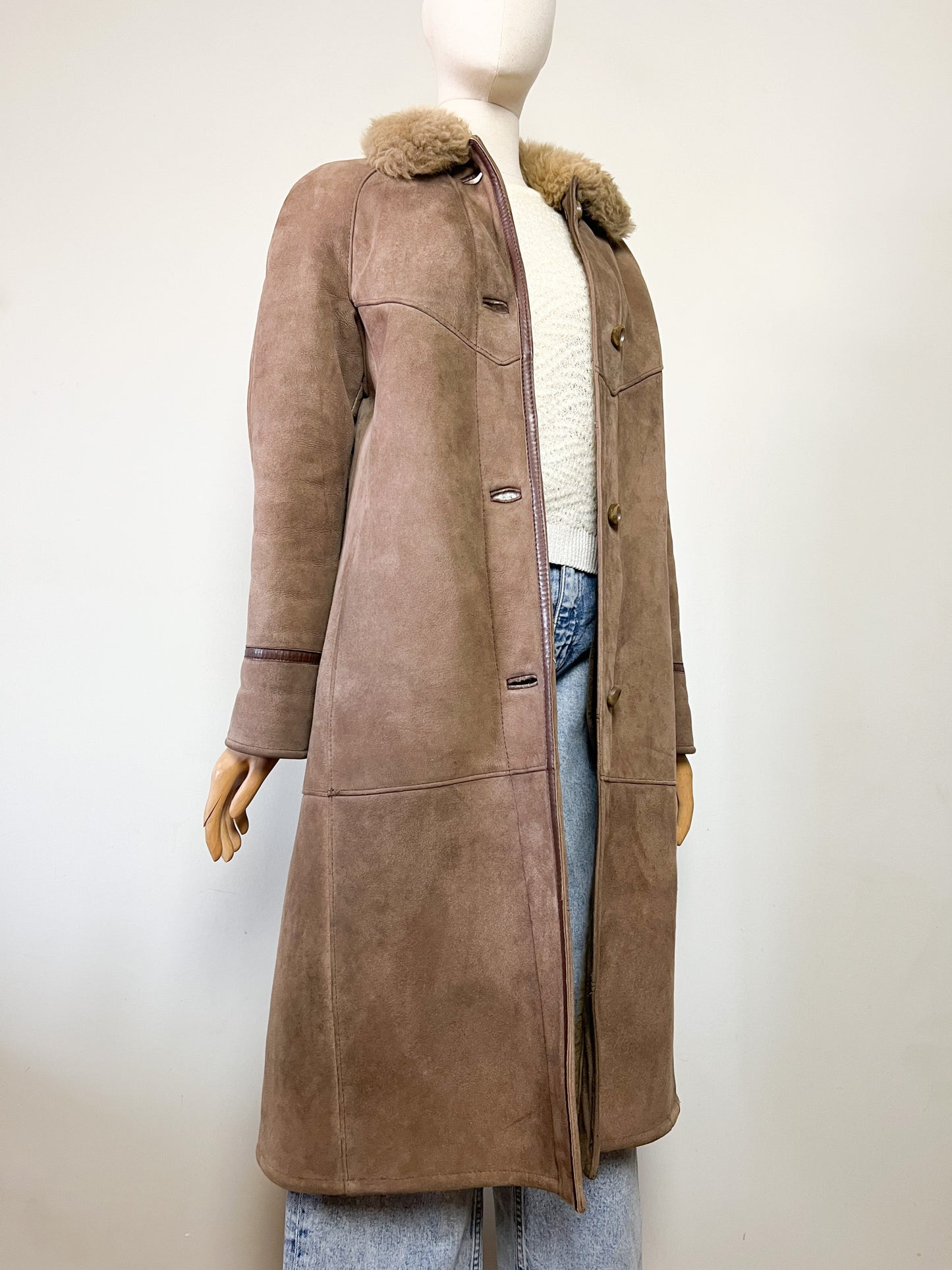 Manteau Long en Peau Lainée Véritable Vintage Années 70- Made in France– T 36
