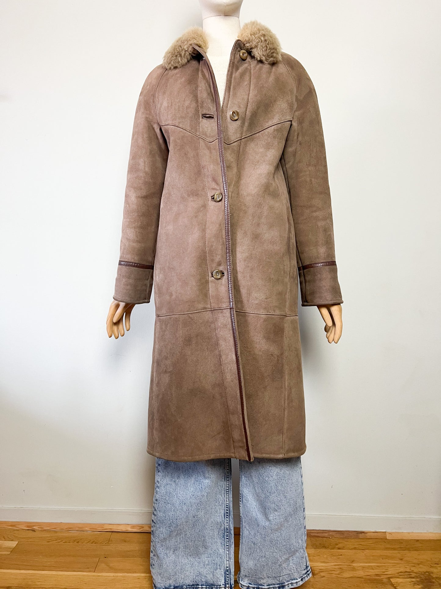 Manteau Long en Peau Lainée Véritable Vintage Années 70- Made in France– T 36