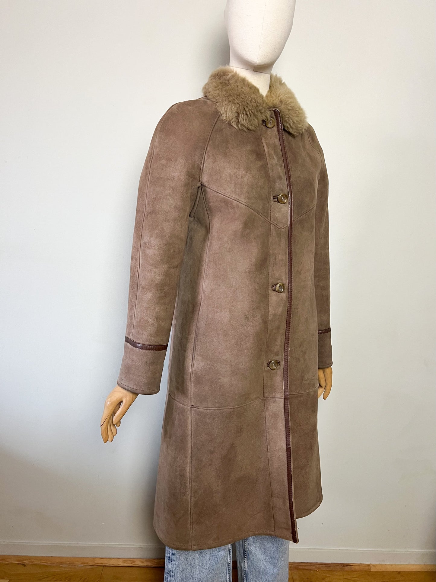 Manteau Long en Peau Lainée Véritable Vintage Années 70- Made in France– T 36