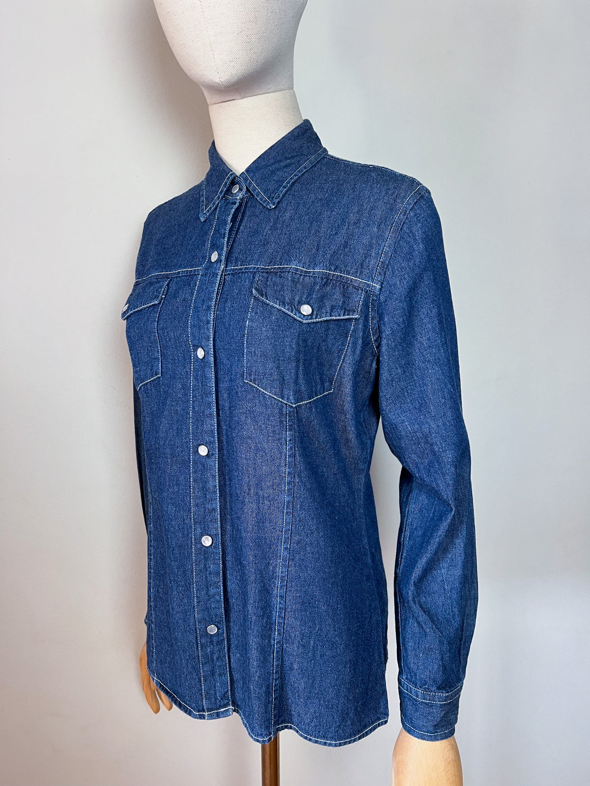 Chemise / surchemise en jean vintage années 90 style western à pressions nacrées — Taille S (36/38)