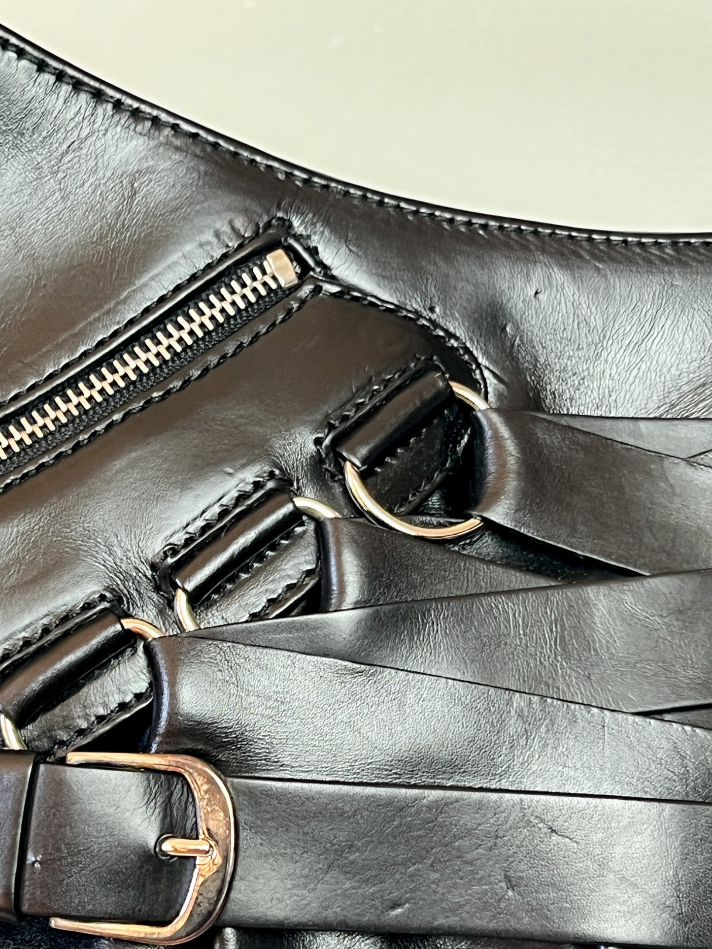 Sac à main CHRISTIAN DIOR "Ballet Corset" Période John Galliano - Cuir Noir - Zips & Sangles Multiples - Années 2000 - Pièce Archive