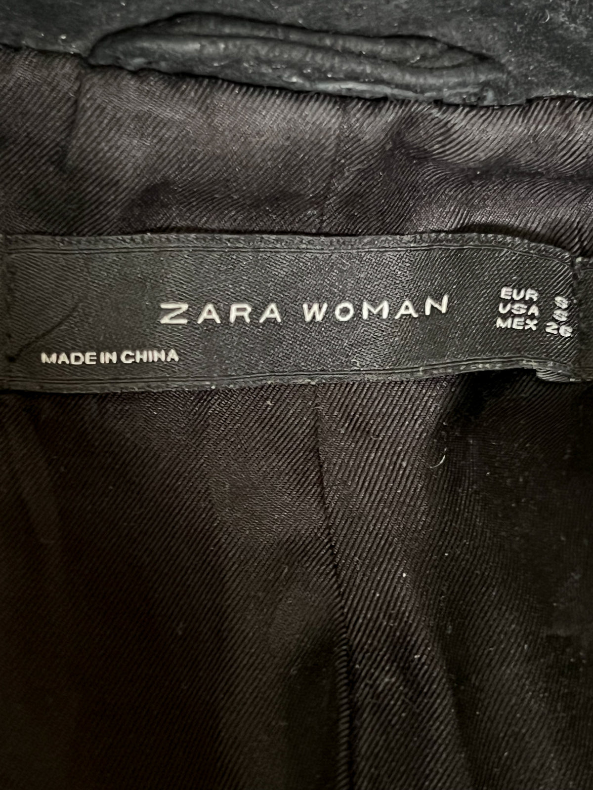 Veste courte en daim noir Zara Woman style rétro 70s 100% Croûte de cuir Taille 36
