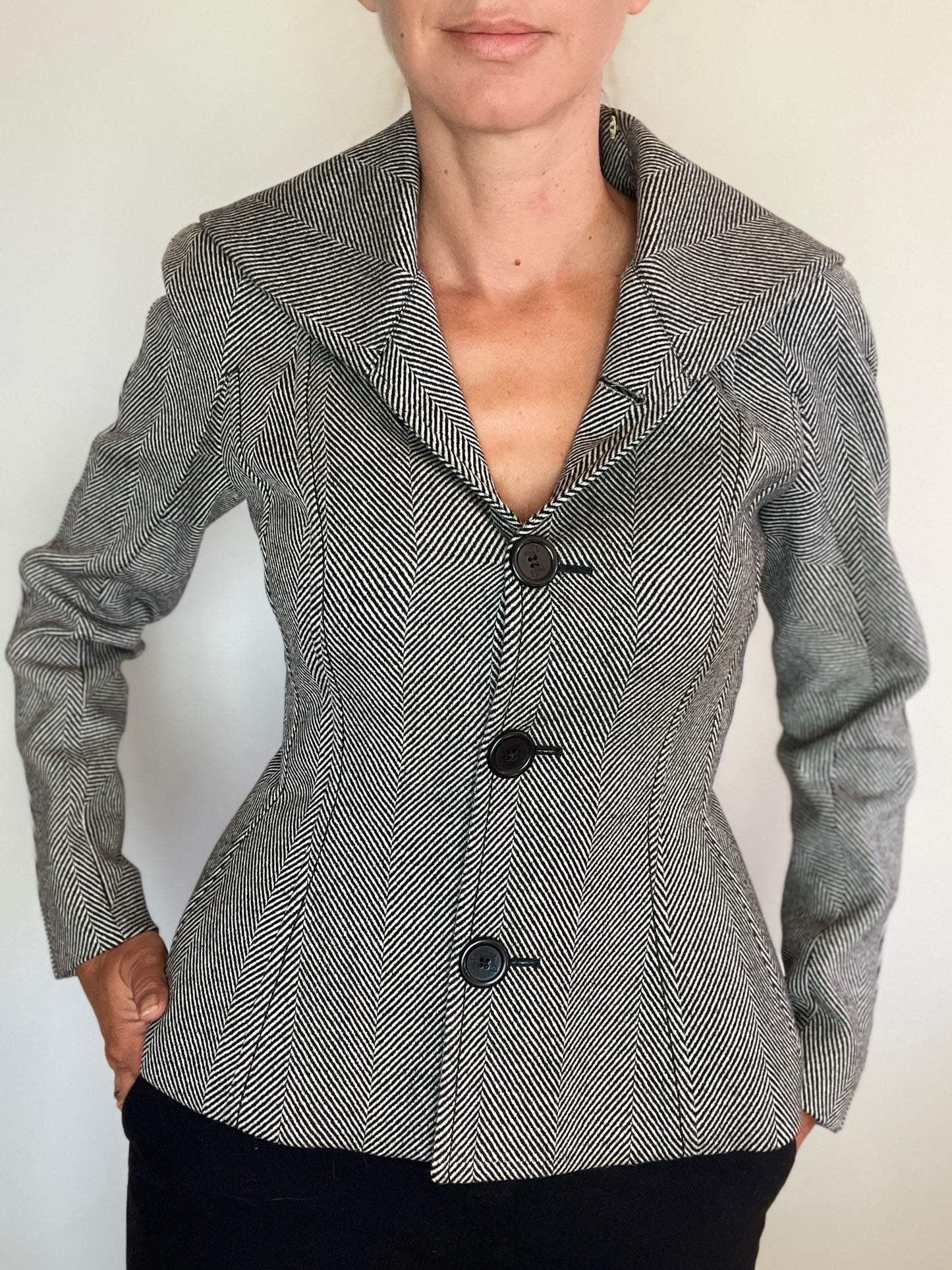 Veste CHRISTIAN DIOR BOUTIQUE (Période John Galliano) - 100% Laine Vierge & Soie - Col Kalgan Amovible - Made in France - Taille 36 FR