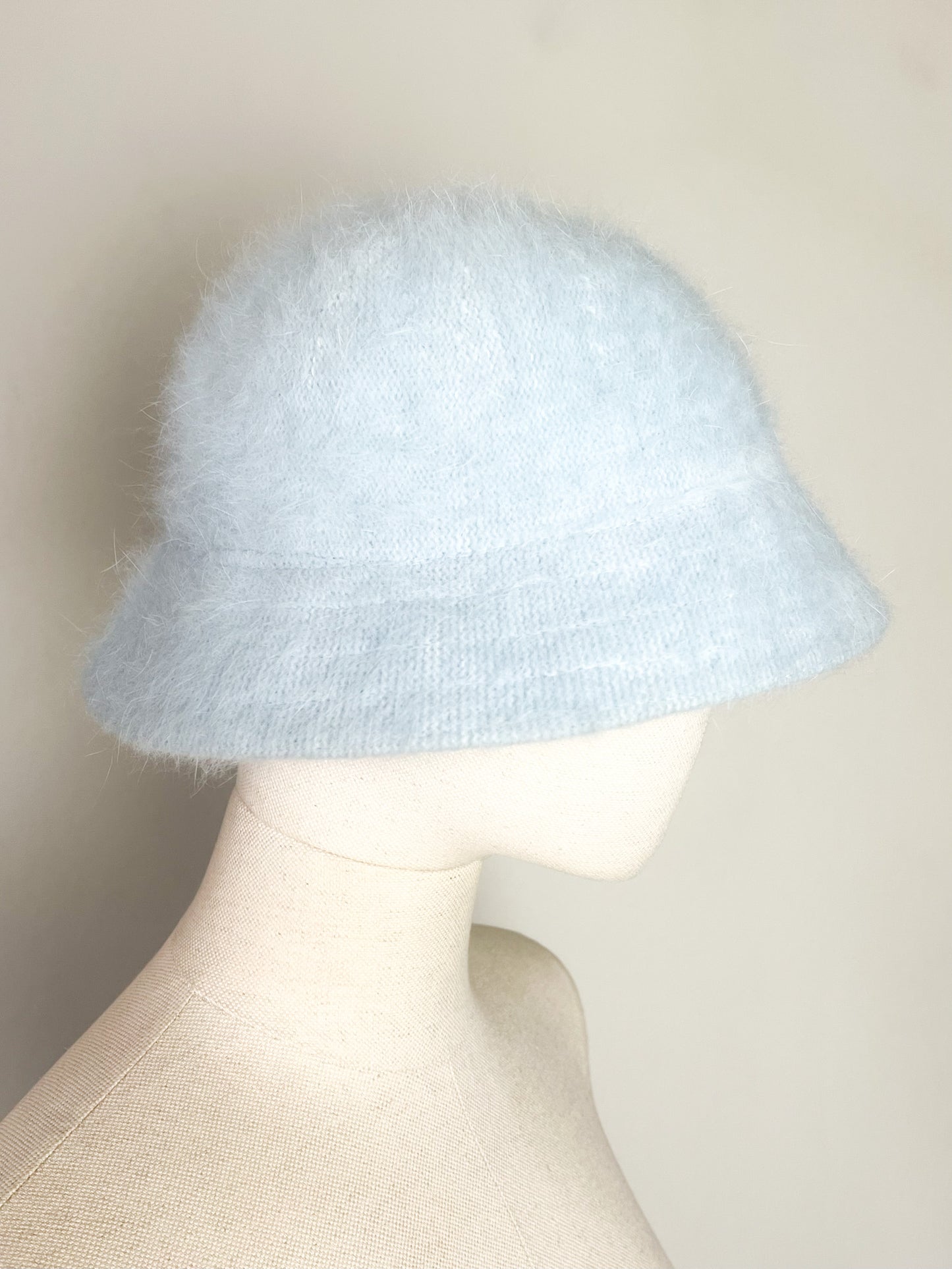 Chapeau Bonnet Nuage Vintage Années 90 - 80% Angora - Bleu Ciel Vaporeux - T. Unique