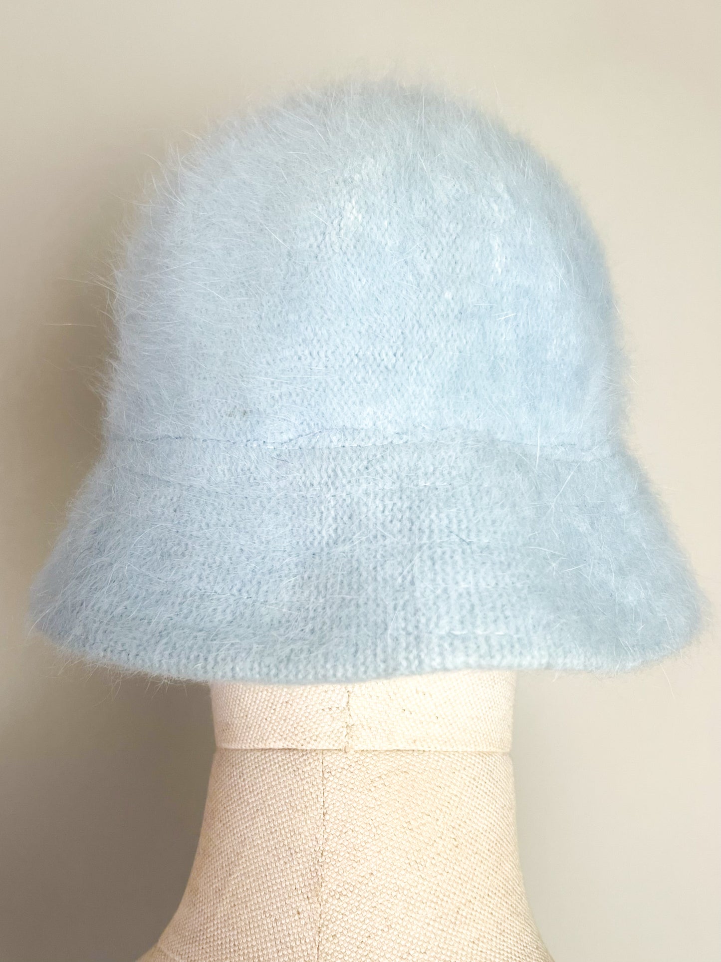 Chapeau Bonnet Nuage Vintage Années 90 - 80% Angora - Bleu Ciel Vaporeux - T. Unique