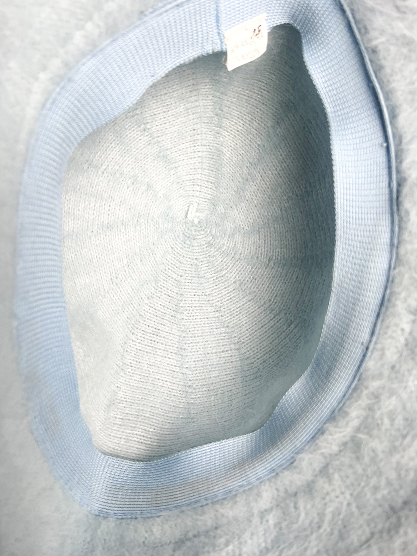 Chapeau Bonnet Nuage Vintage Années 90 - 80% Angora - Bleu Ciel Vaporeux - T. Unique