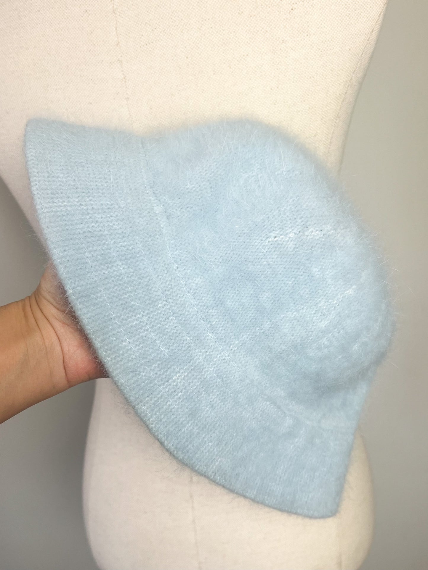 Chapeau Bonnet Nuage Vintage Années 90 - 80% Angora - Bleu Ciel Vaporeux - T. Unique