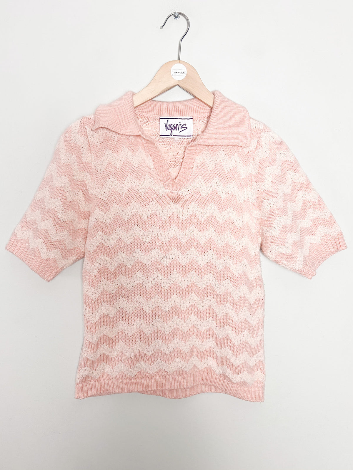 Top pull vintage 70s 80s col polo maille zigzags rose poudré & crème Vogari's — Taille 34/36
