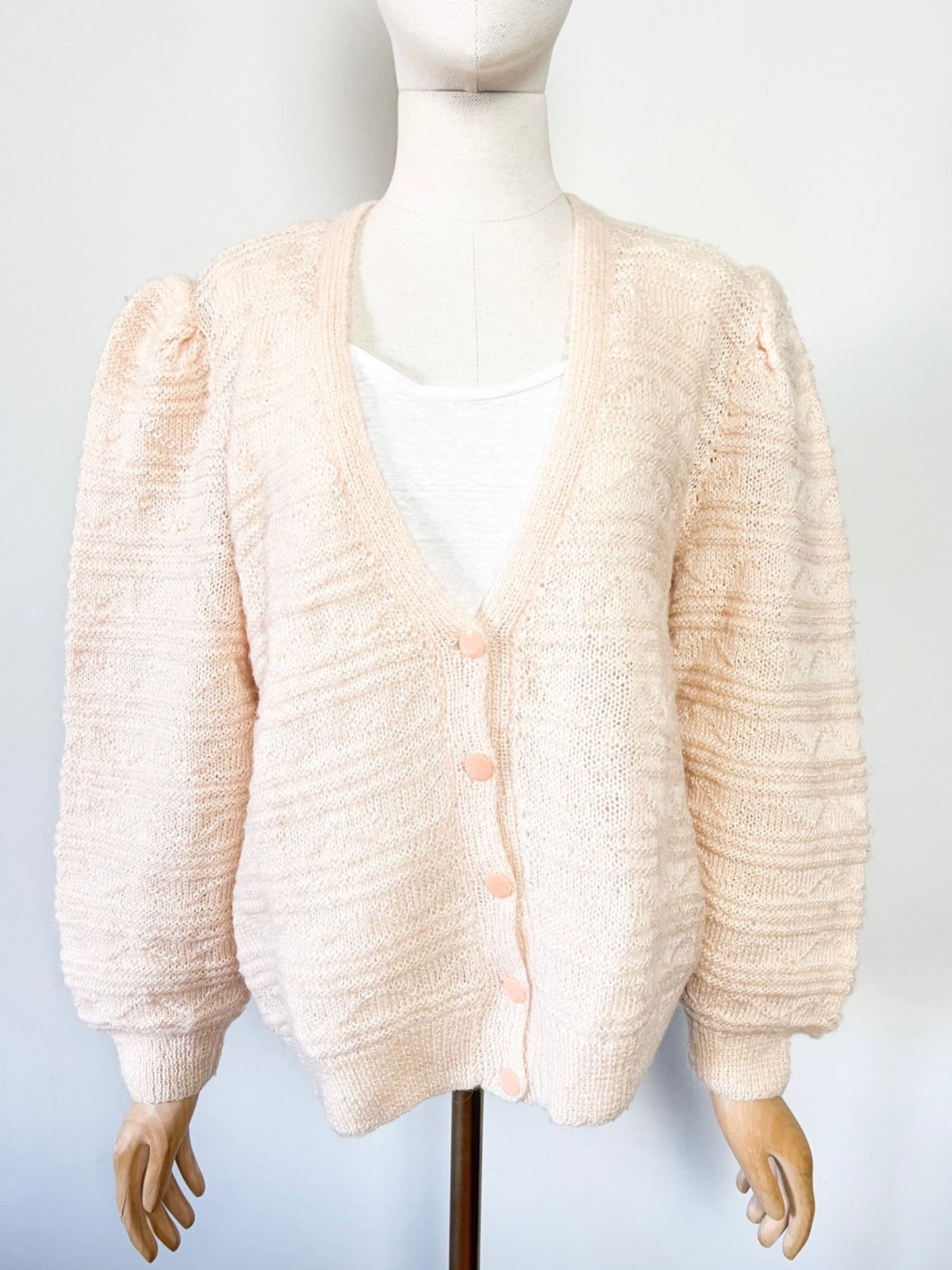 Cardigan Vintage Années 80 Tricoté Main - Beige Rosé - Détails de Maille - T40/42