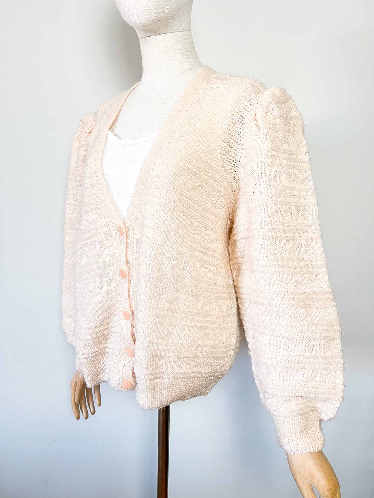 Cardigan Vintage Années 80 Tricoté Main - Beige Rosé - Détails de Maille - T40/42