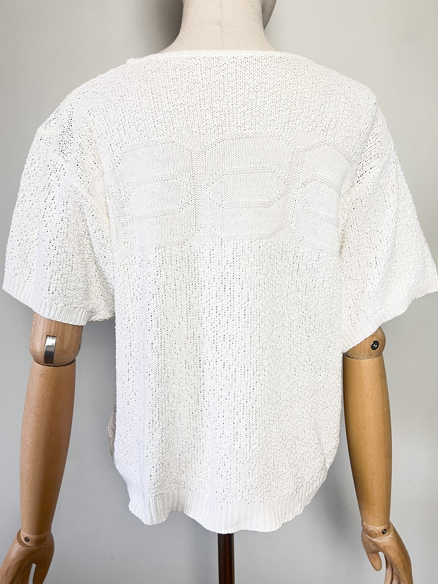 Top Vintage en Maille Blanche - Détails Boutons Nacrés - T. 38/40