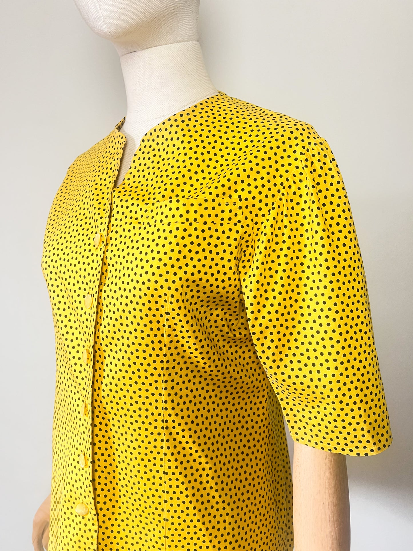 Blouse Vintage Années 80 Jaune "Sunny" à Pois Noirs - Coupe Cintrée boutonnée - T36/38