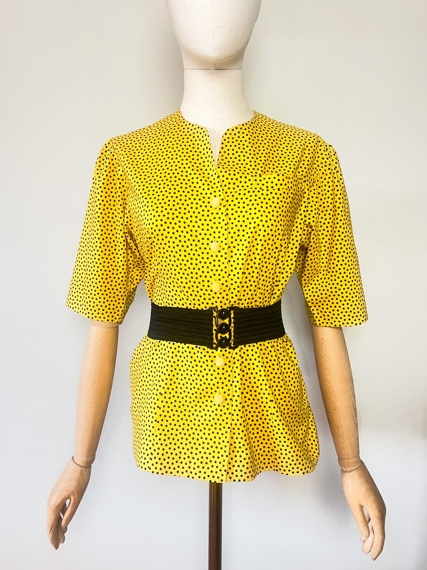 Blouse Vintage Années 80 Jaune "Sunny" à Pois Noirs - Coupe Cintrée boutonnée - T36/38