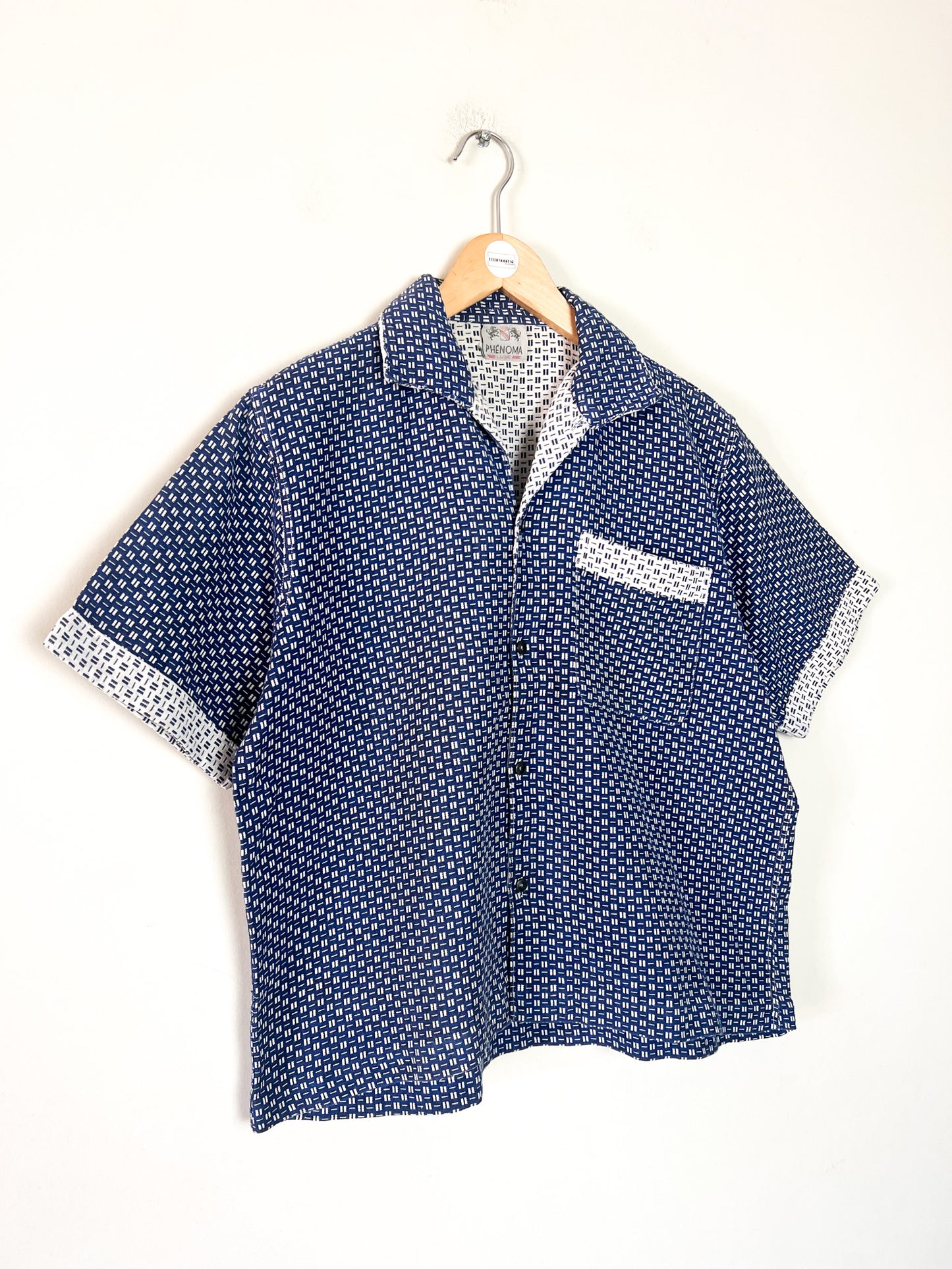 Chemise manches courtes Vintage Années 80 – Coupe Boxy - 100% Coton Épais Motifs graphique Bleu & Crème - Unisexe -T. M