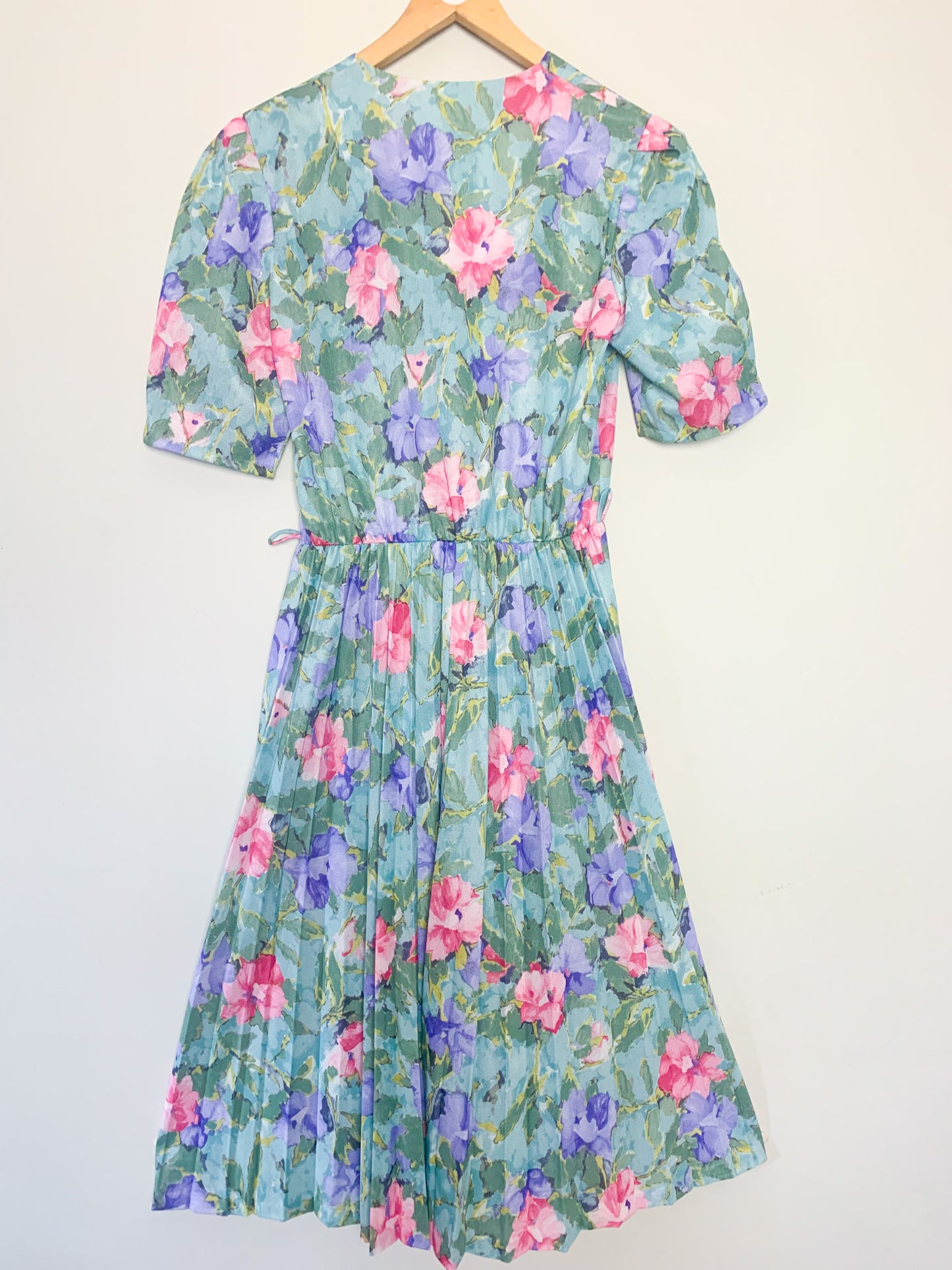Robe manches courtes plissée imprimés fleurs vintage